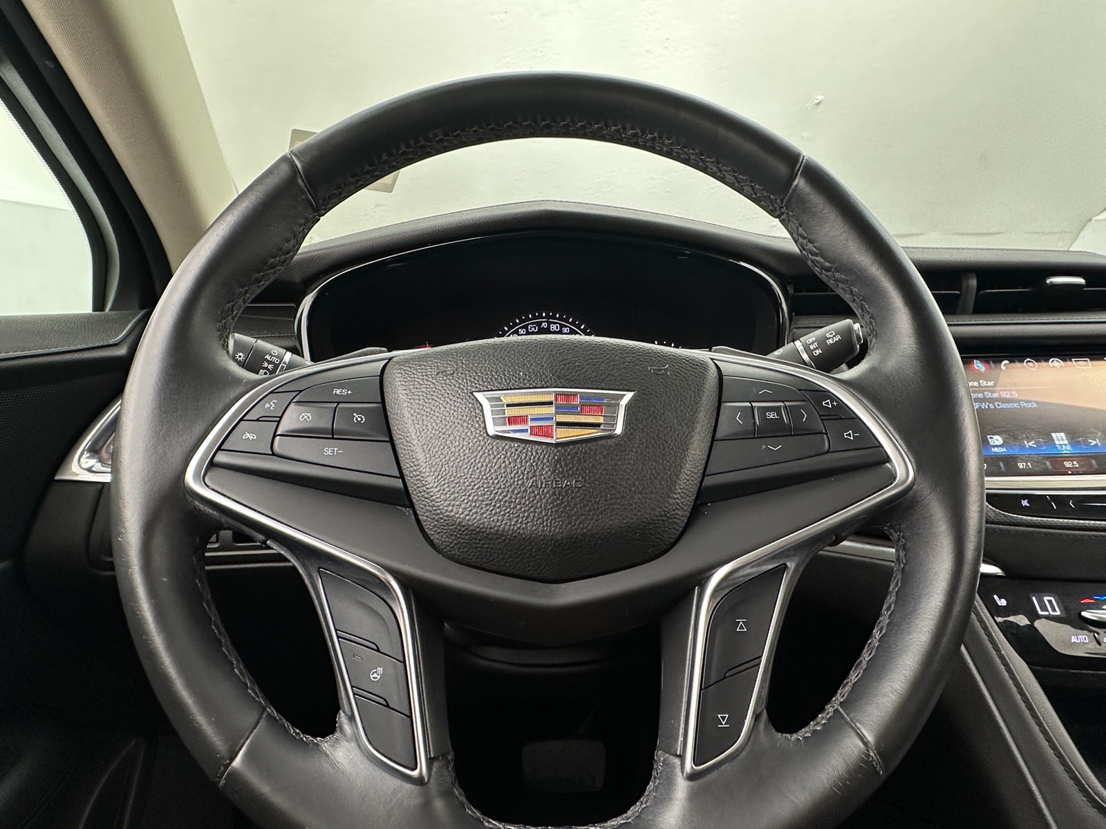 Thumbnail: 2017 Cadillac XT5 - 4