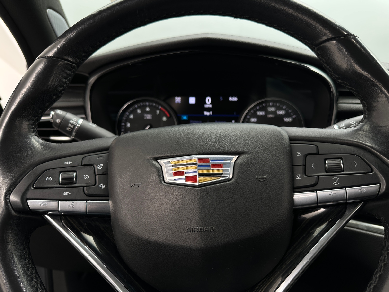 Thumbnail: 2020 Cadillac XT6 - 4