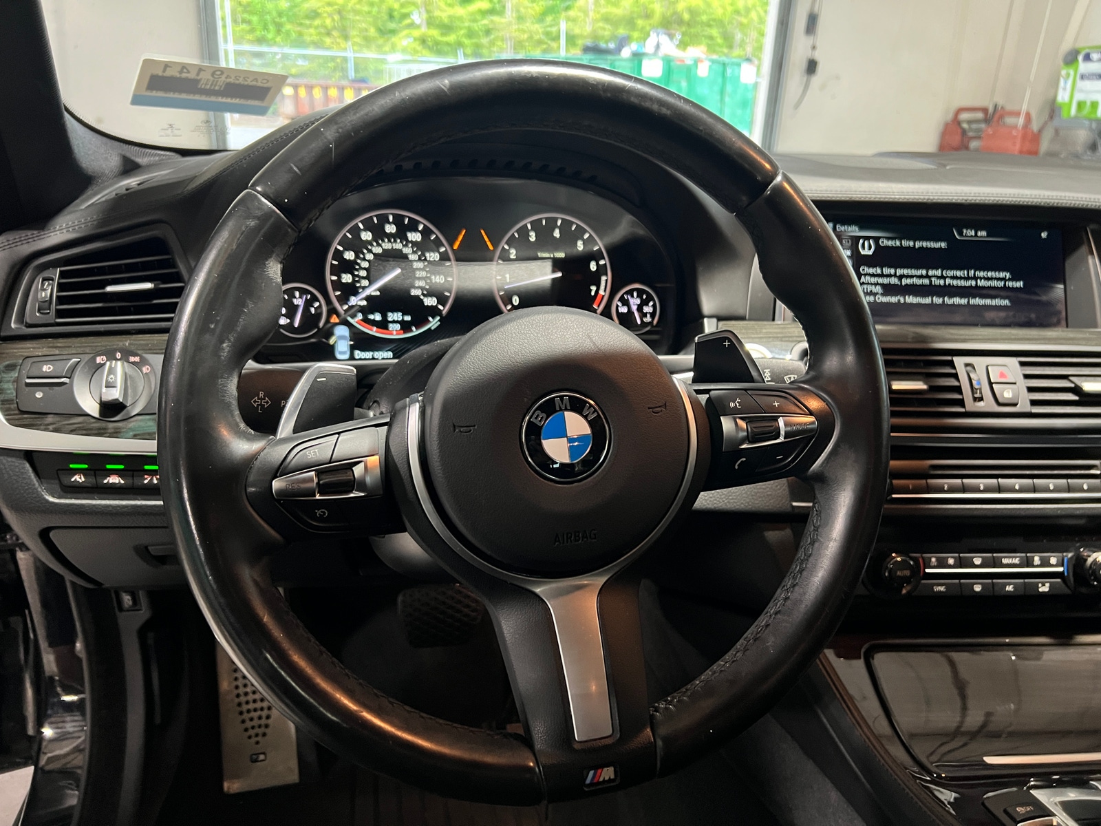 Thumbnail: 2016 BMW 5 Series - 4