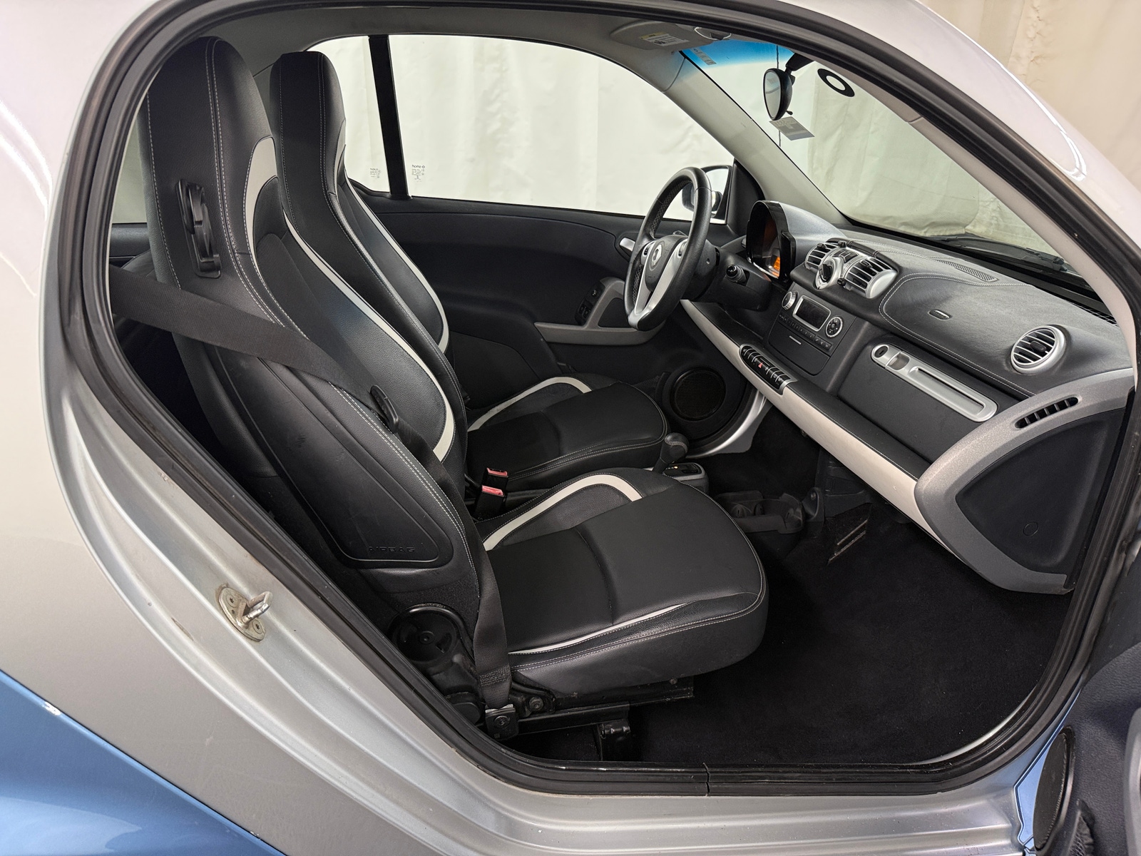 Thumbnail: 2015 smart fortwo - 2