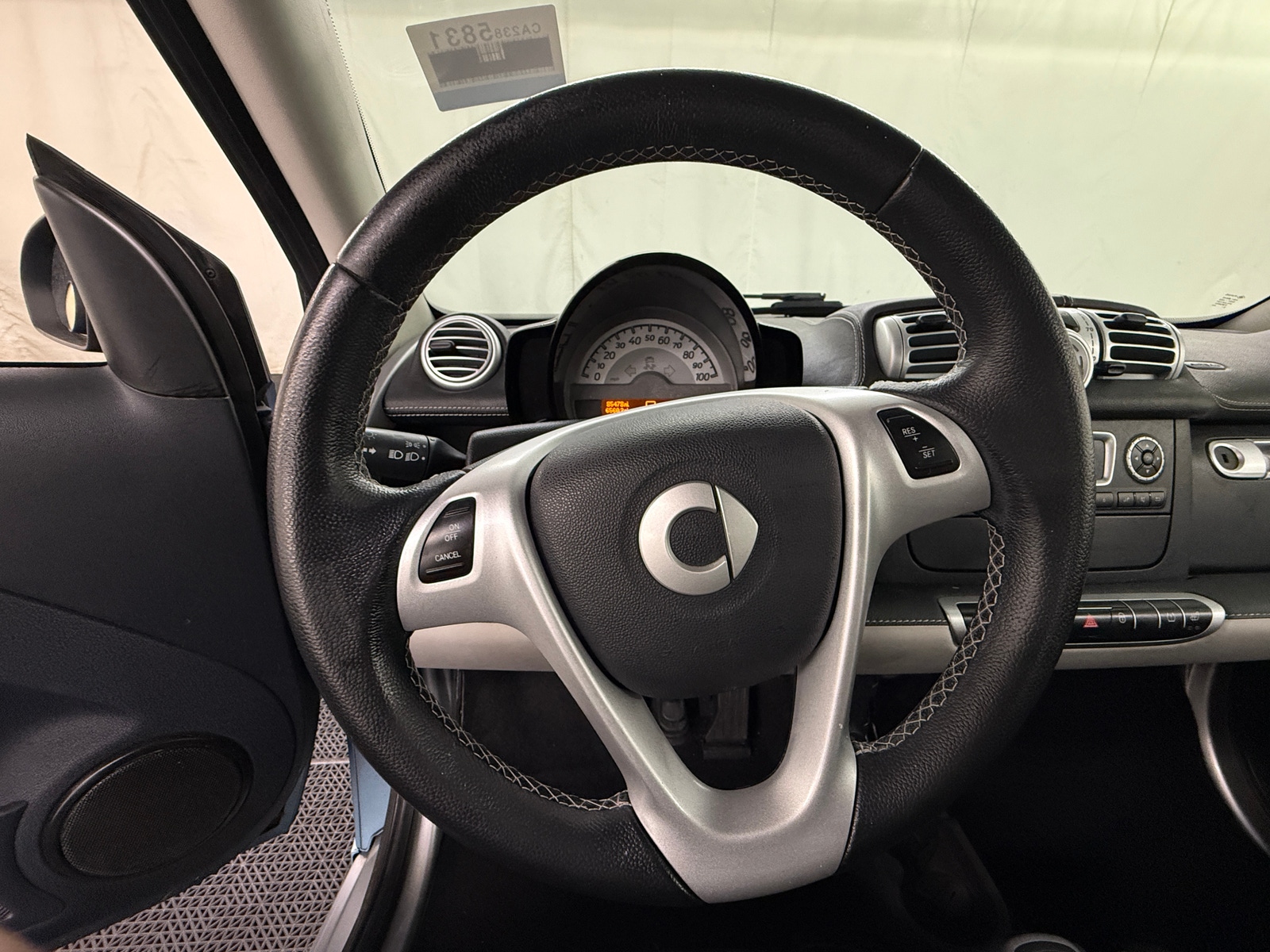 Thumbnail: 2015 smart fortwo - 5