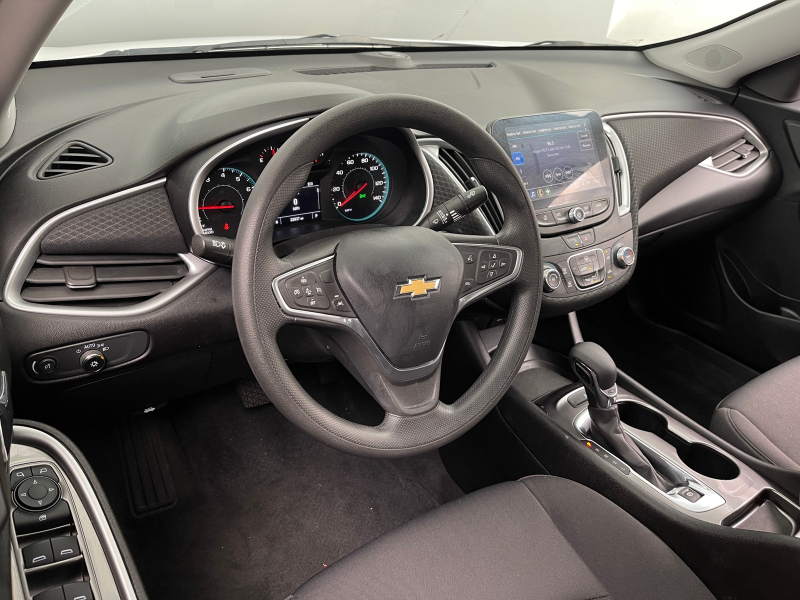 Thumbnail: 2023 Chevrolet Malibu - 3