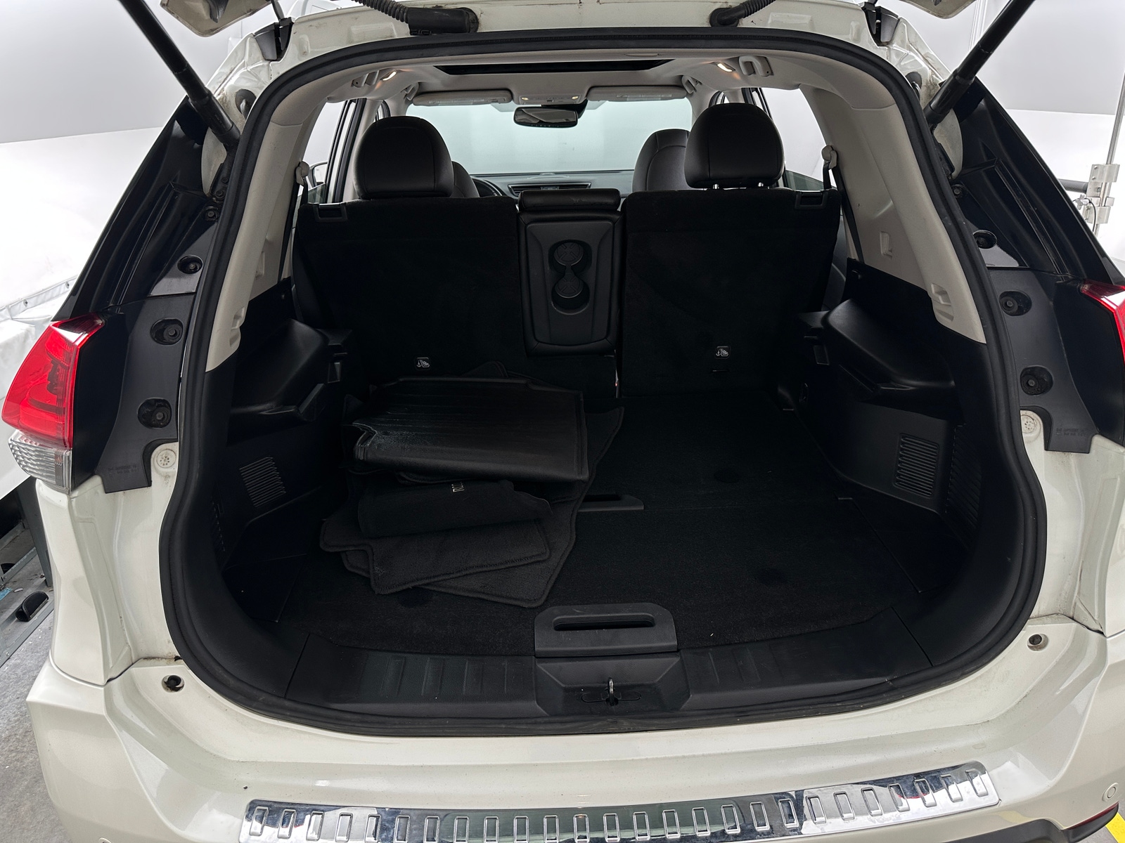 Thumbnail: 2019 Nissan Rogue - 6