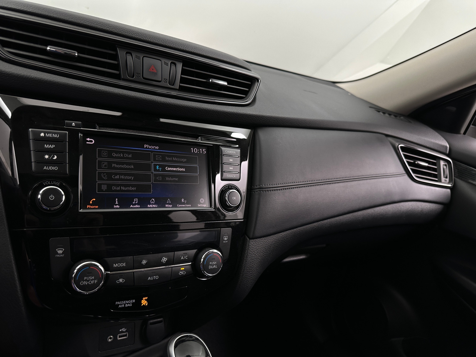 Thumbnail: 2019 Nissan Rogue - 3