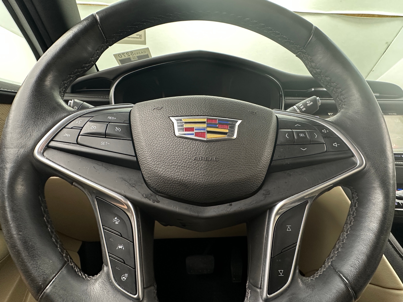 Thumbnail: 2017 Cadillac XT5 - 4