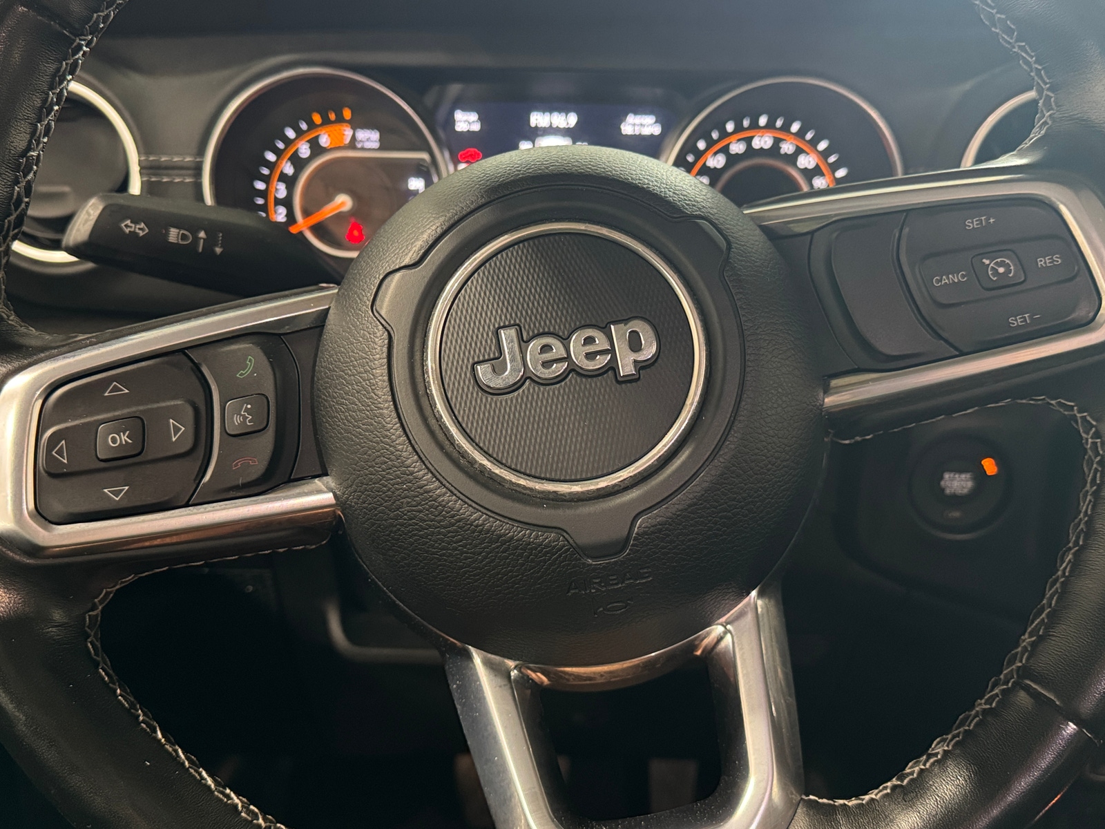 Thumbnail: 2022 Jeep Wrangler - 4