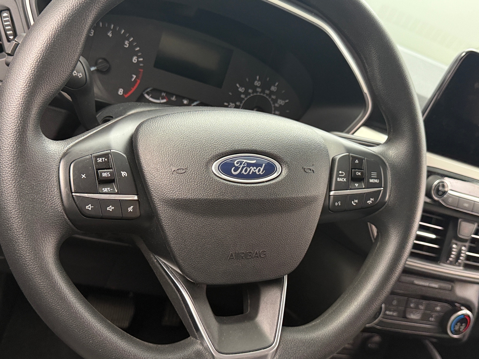 Thumbnail: 2022 Ford Escape - 5