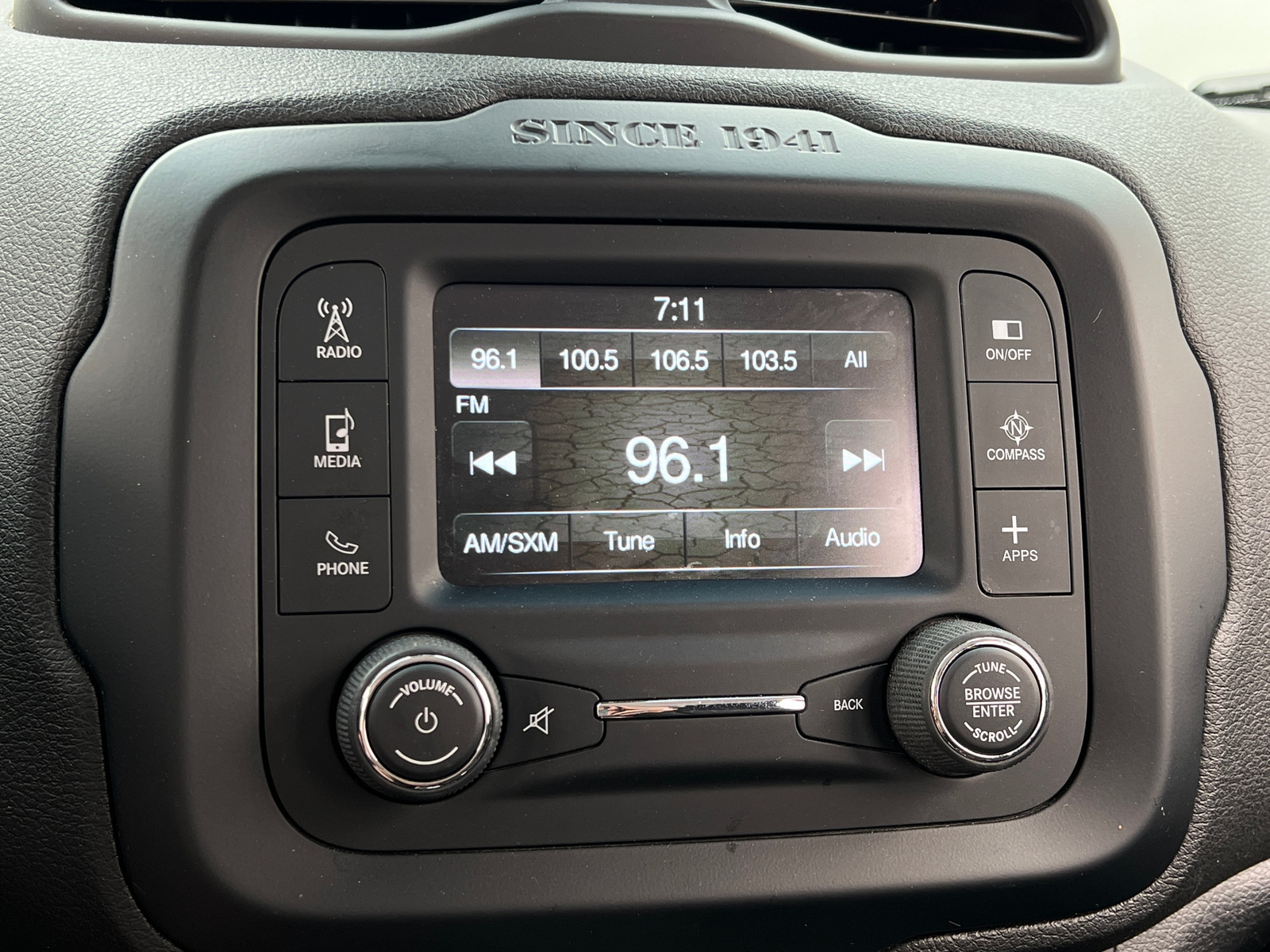 Thumbnail: 2017 Jeep Renegade - 4