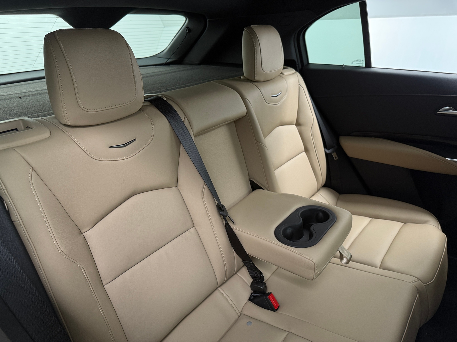 Thumbnail: 2025 Cadillac XT4 - 5