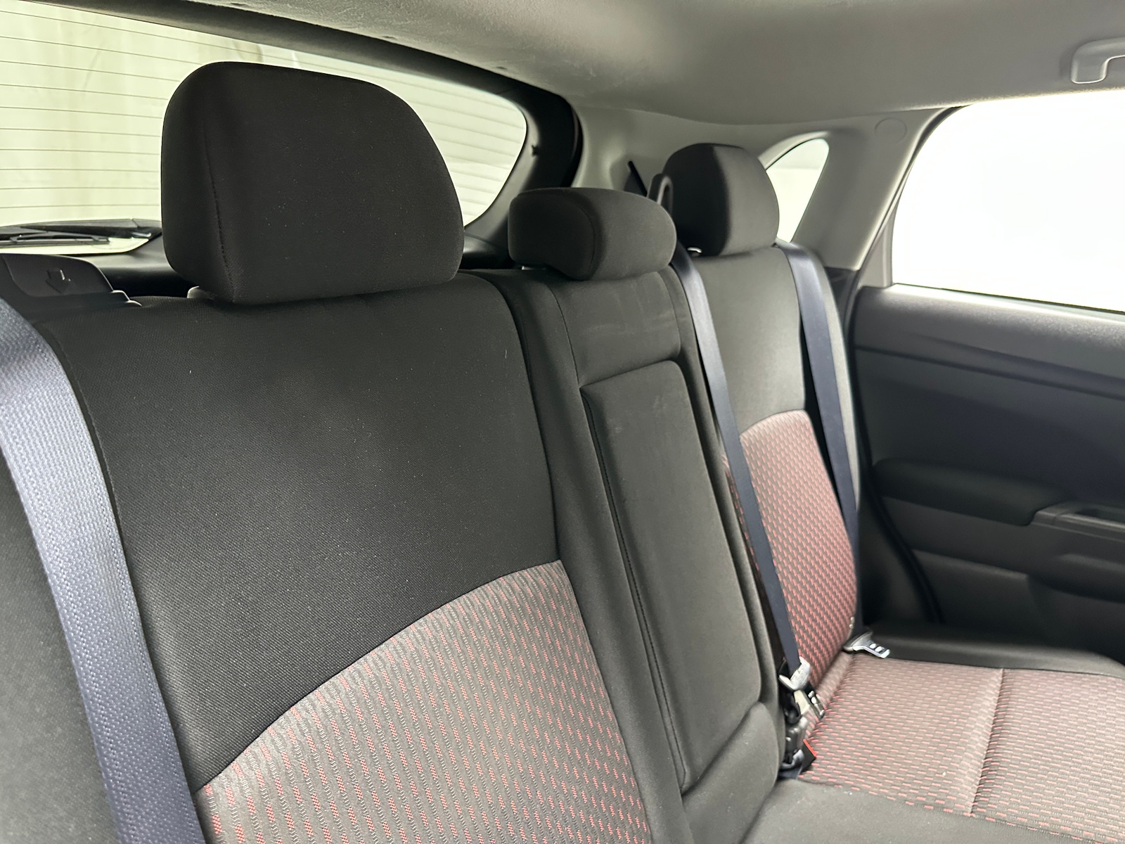 Thumbnail: 2017 Mitsubishi Outlander Sport - 6