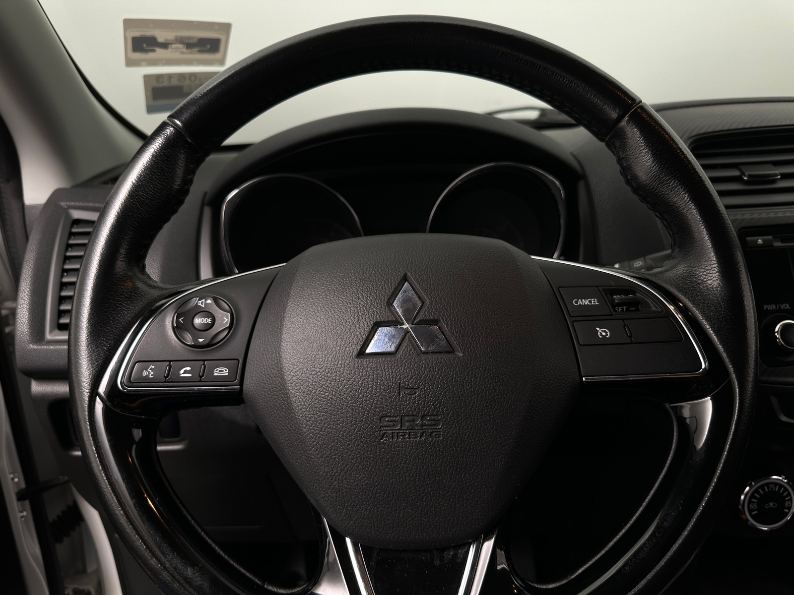 Thumbnail: 2017 Mitsubishi Outlander Sport - 5
