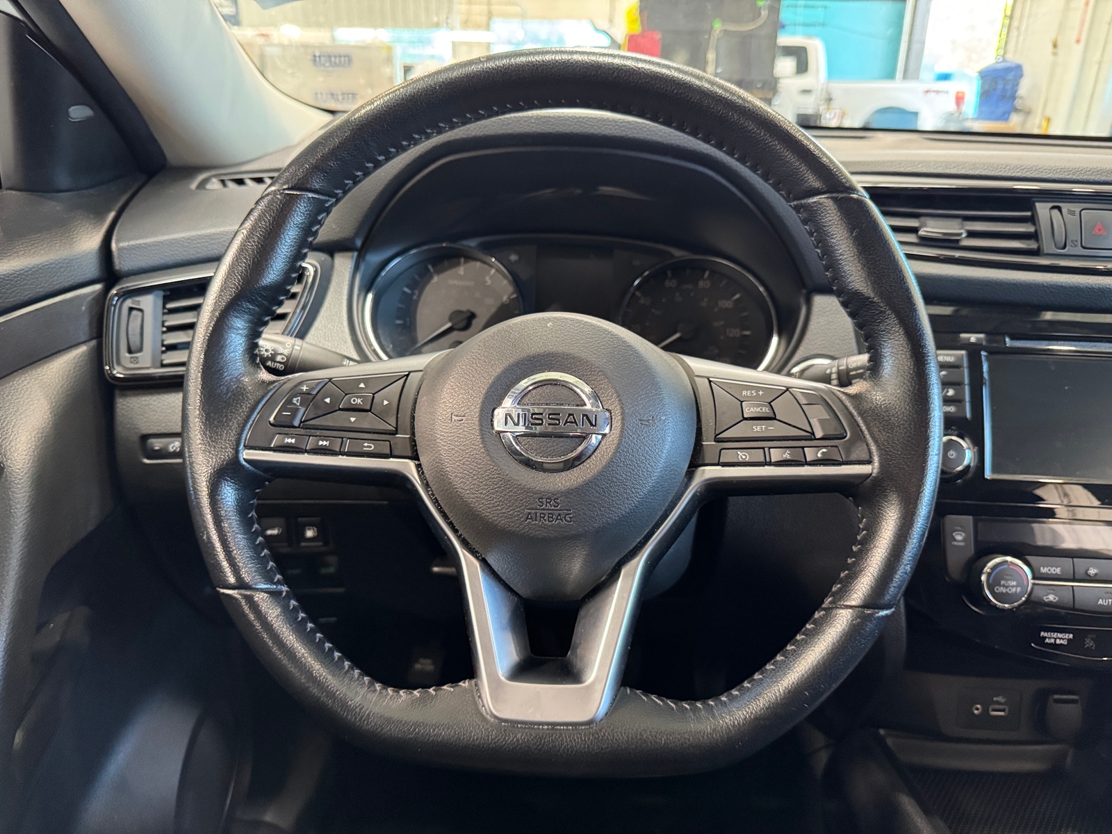 Thumbnail: 2020 Nissan Rogue - 5