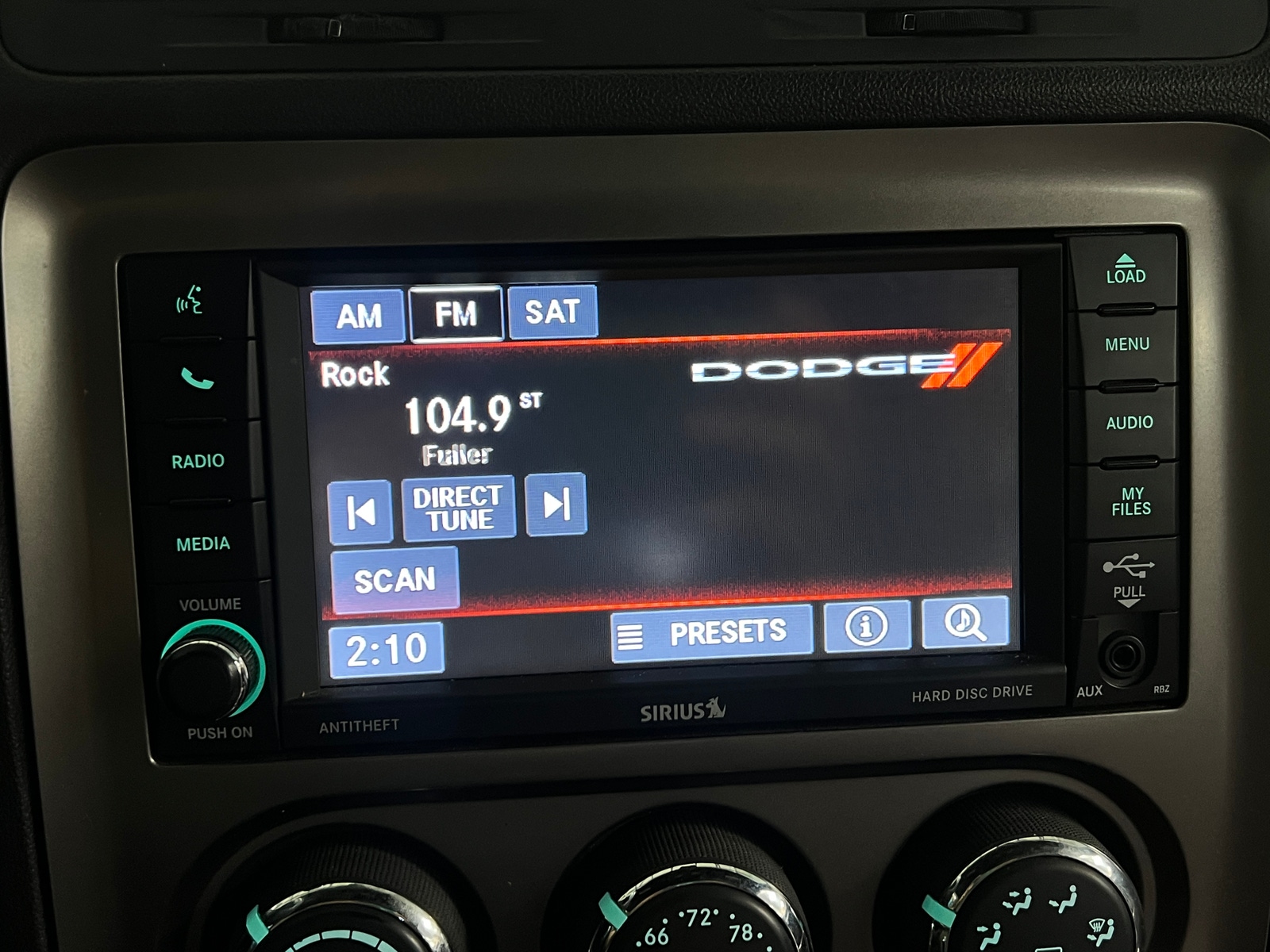 Thumbnail: 2014 Dodge Challenger - 3