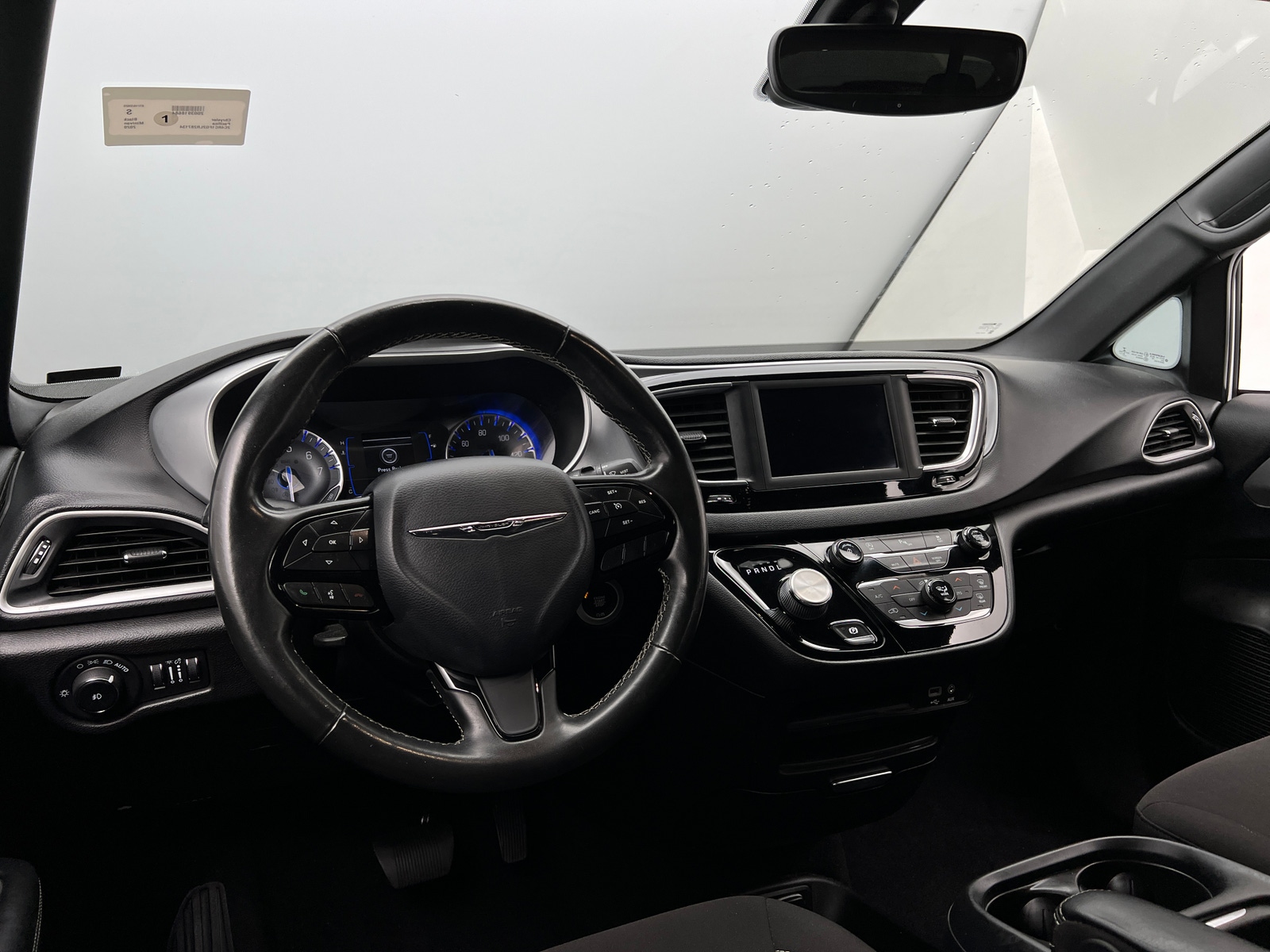 Thumbnail: 2020 Chrysler Pacifica - 3
