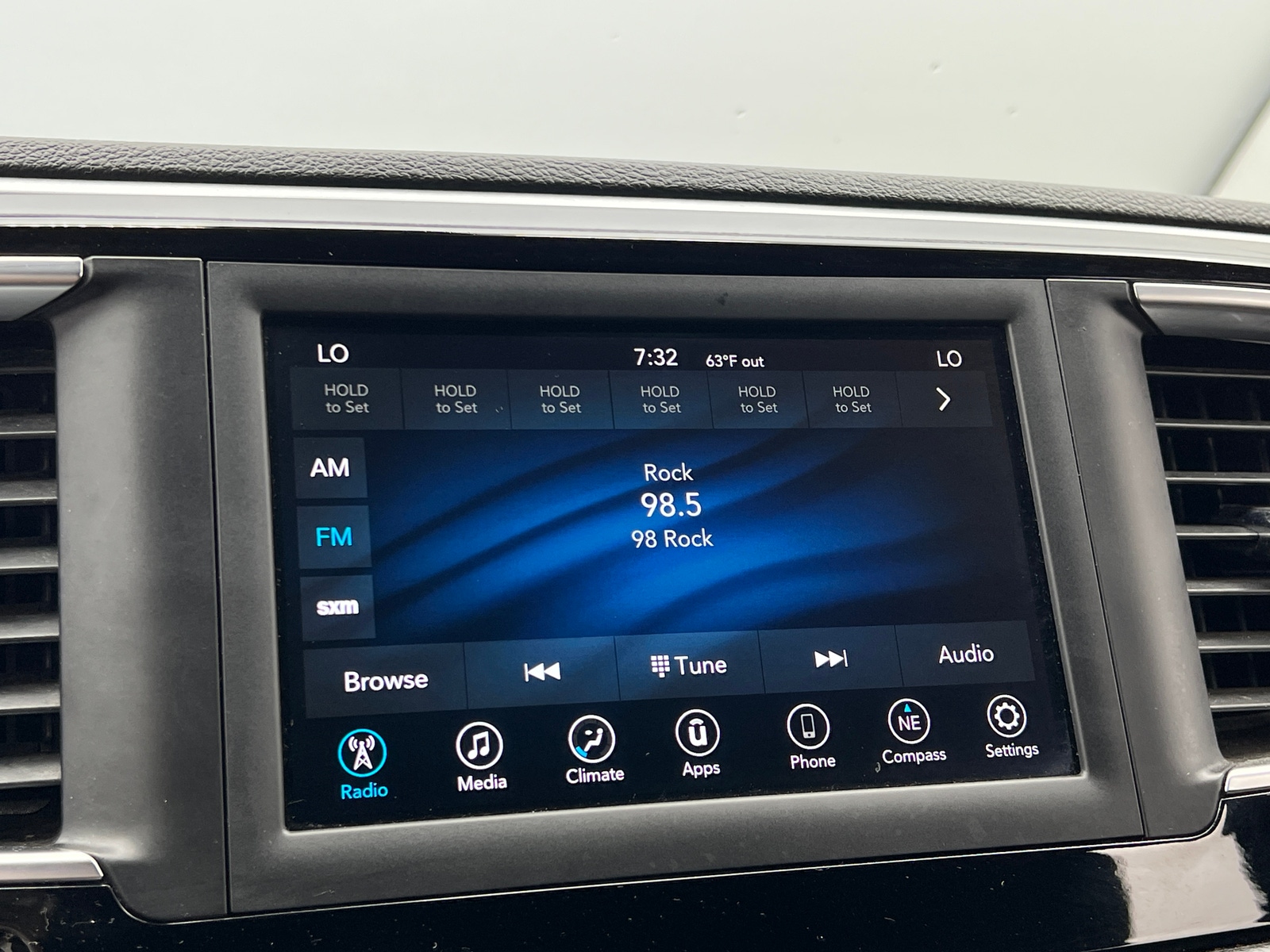 Thumbnail: 2020 Chrysler Pacifica - 4