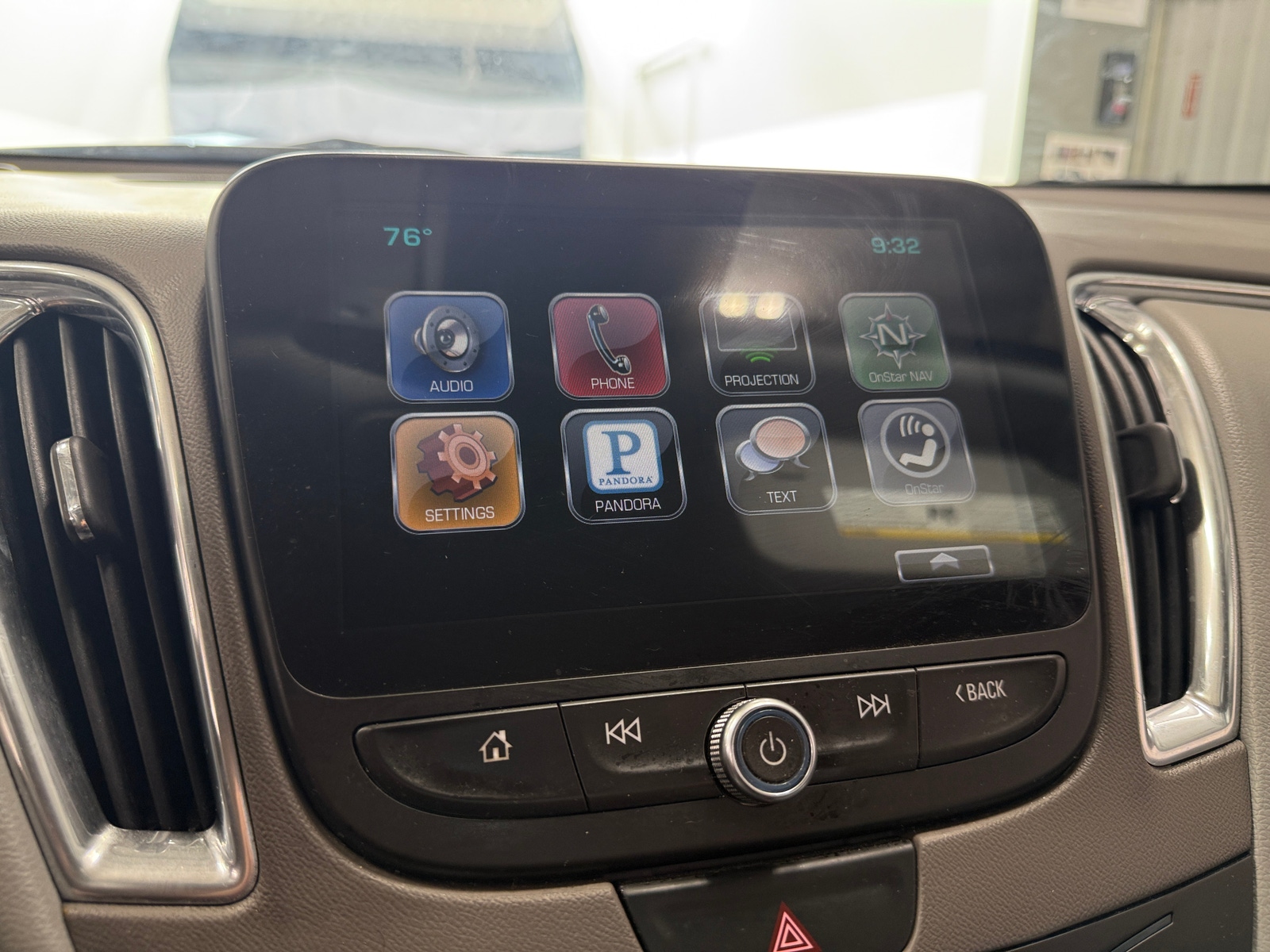 Thumbnail: 2016 Chevrolet Malibu - 3
