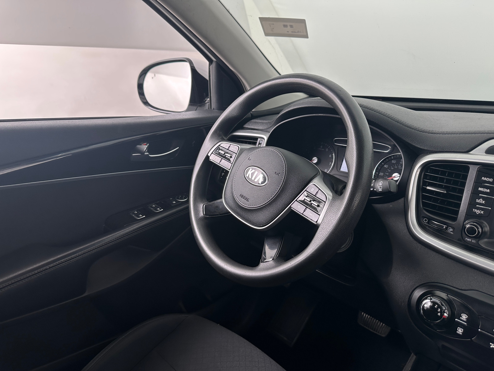 Thumbnail: 2019 Kia Sorento - 5