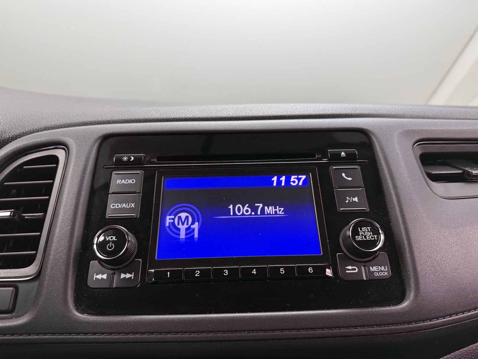 Thumbnail: 2018 Honda HR-V - 4