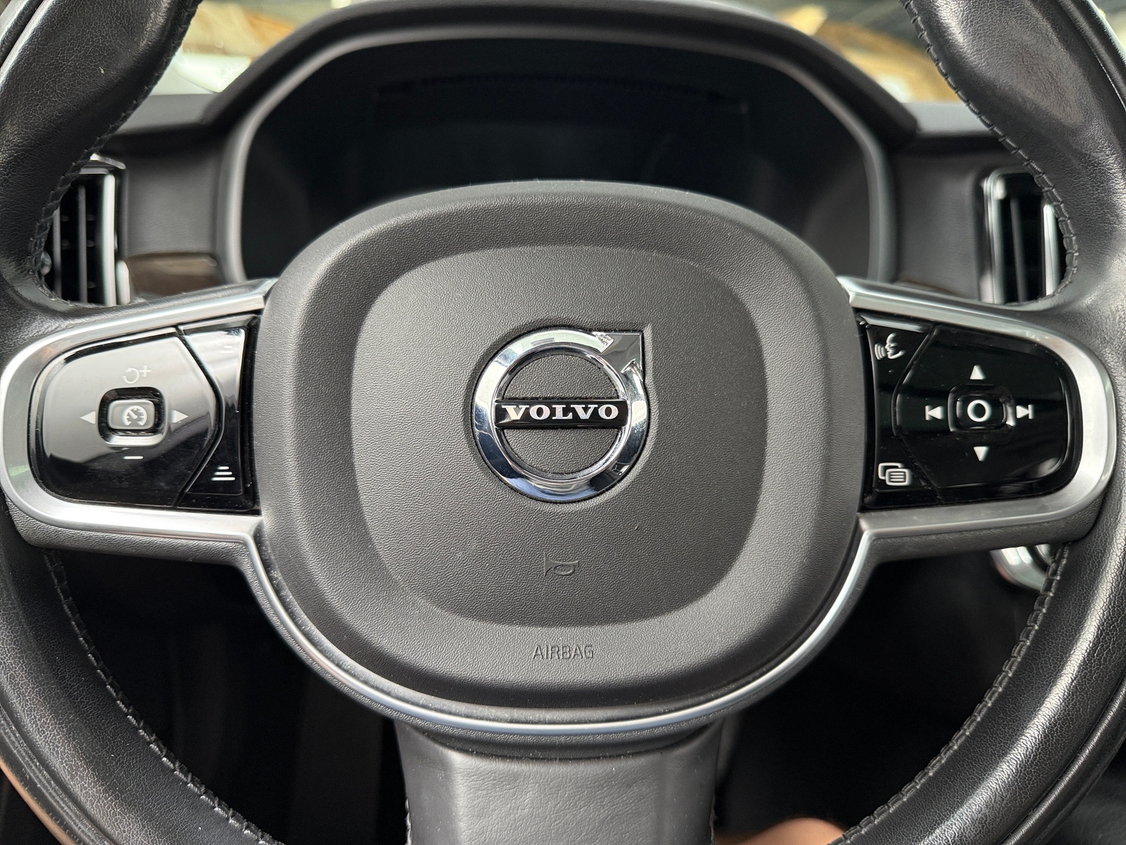 Thumbnail: 2018 Volvo S90 - 4