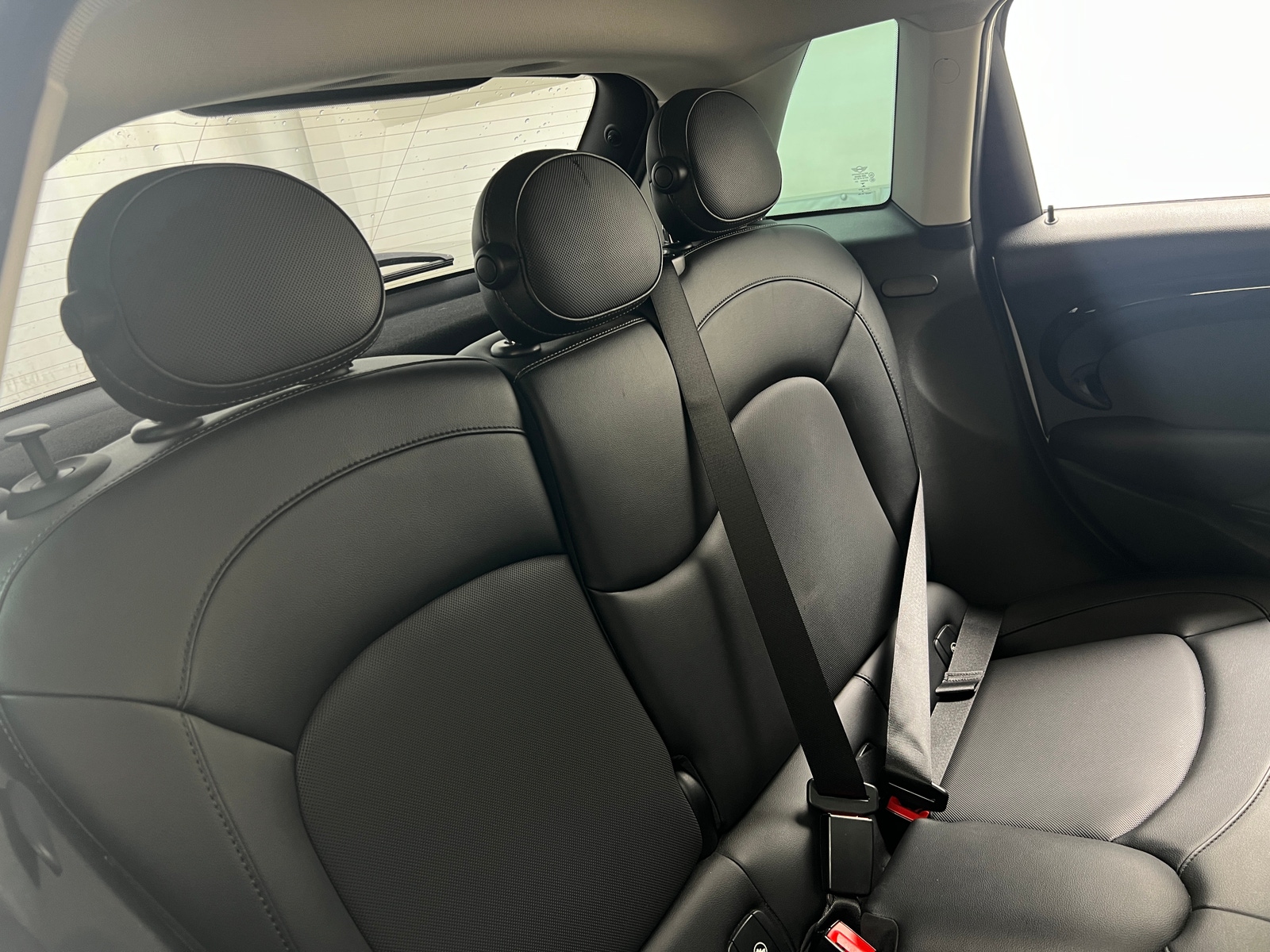 Thumbnail: 2016 MINI Cooper Hardtop - 5