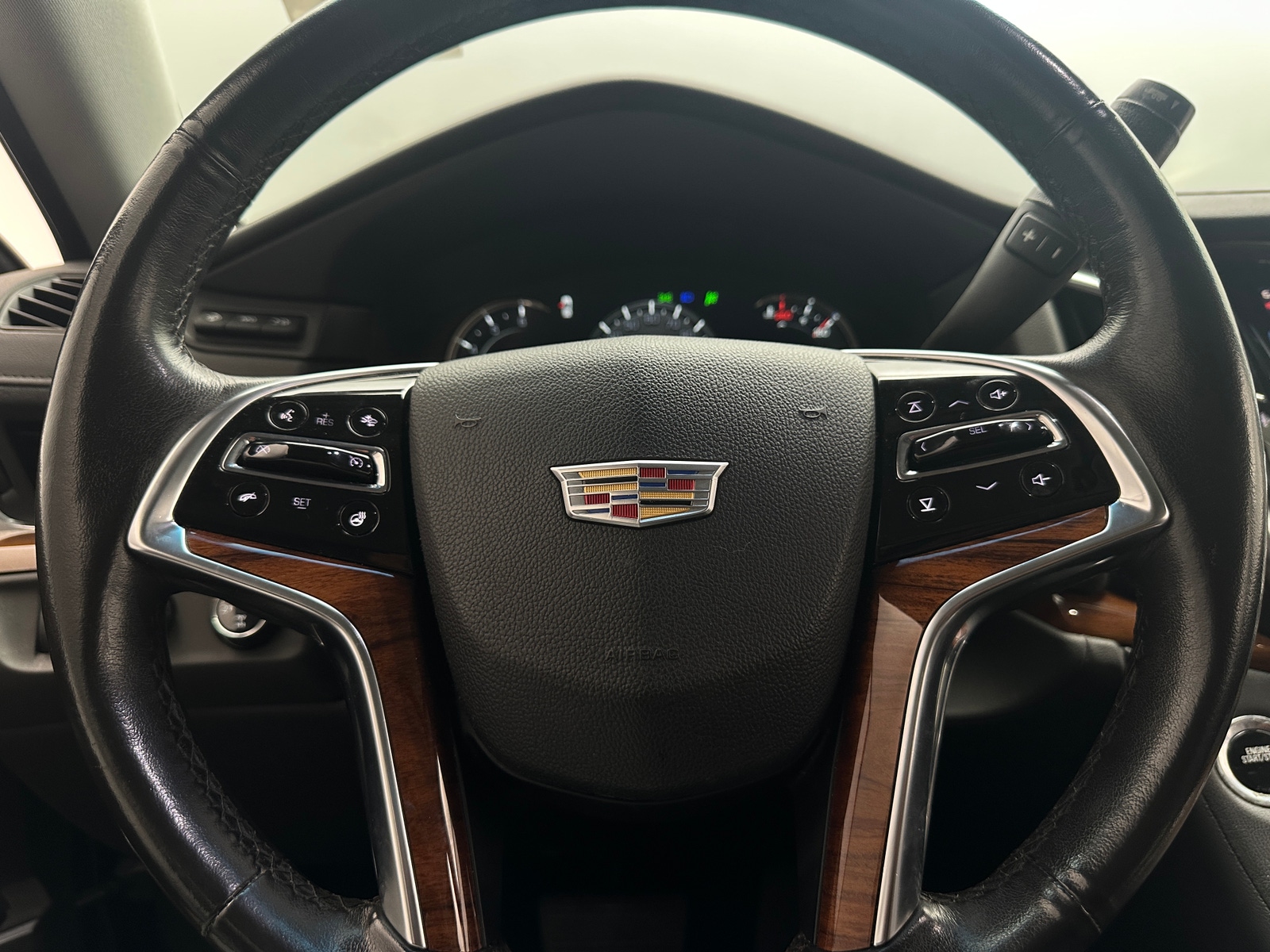 Thumbnail: 2016 Cadillac Escalade - 4