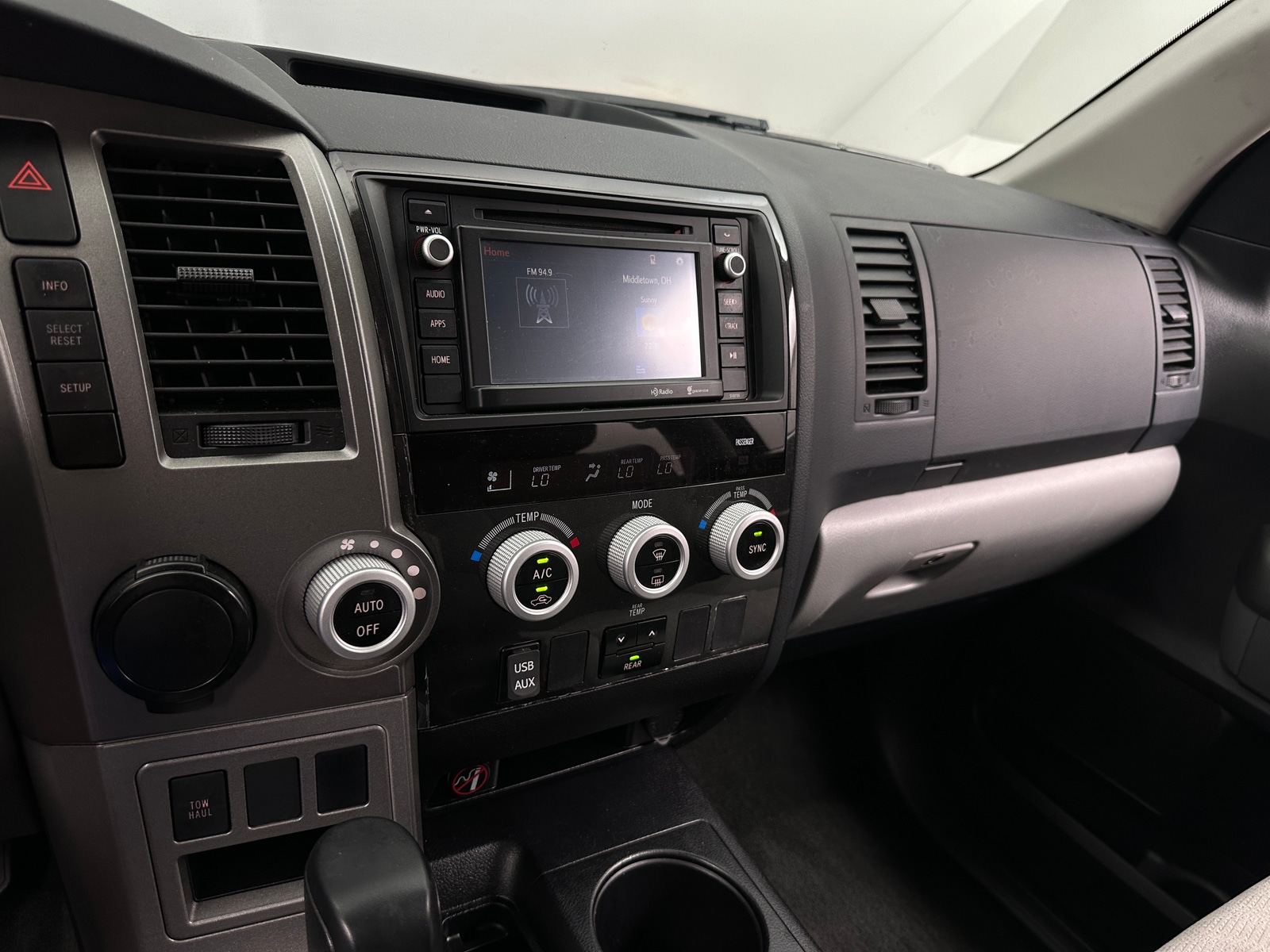 Thumbnail: 2016 Toyota Sequoia - 4