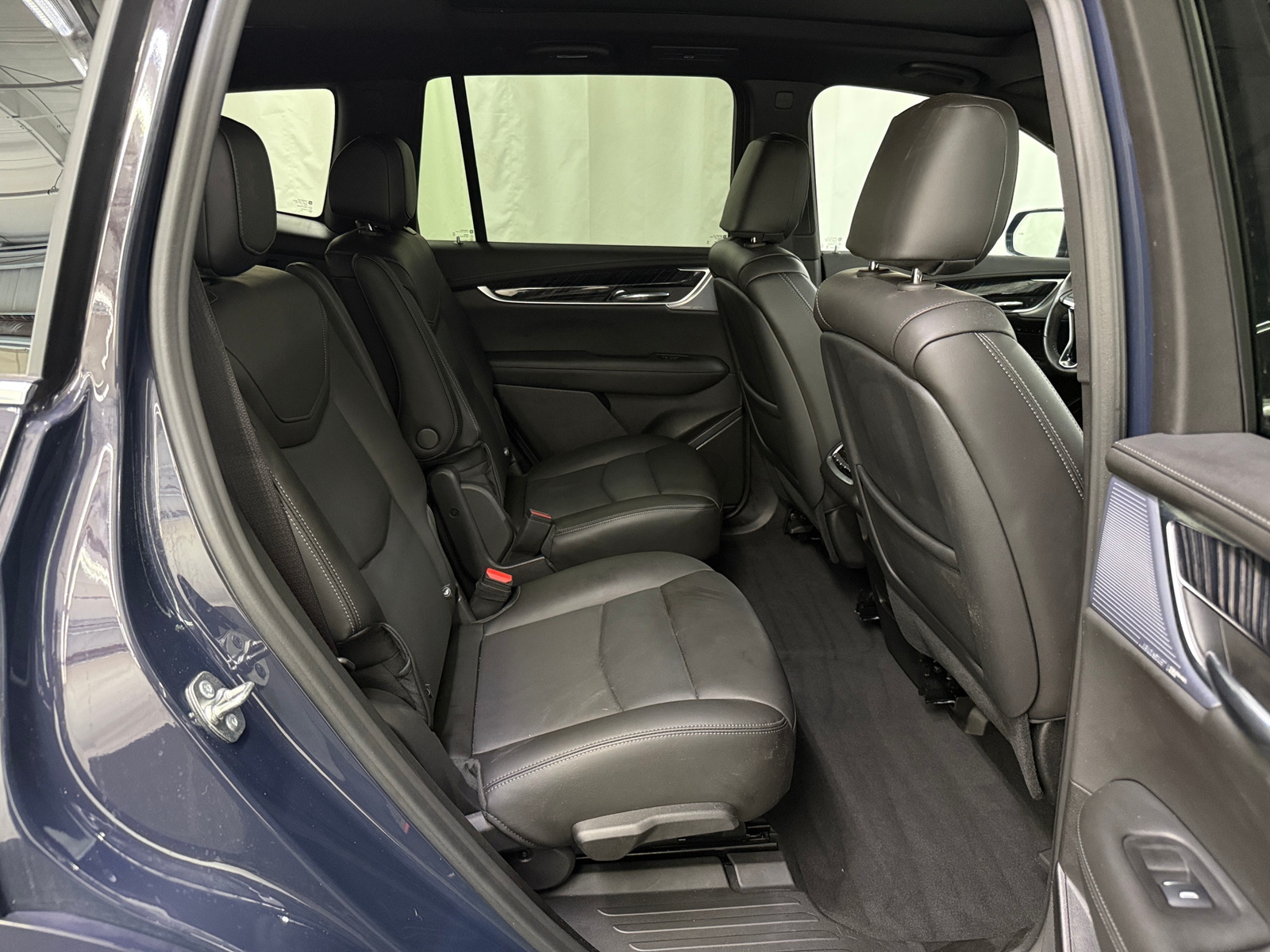 Thumbnail: 2025 Cadillac XT6 - 5