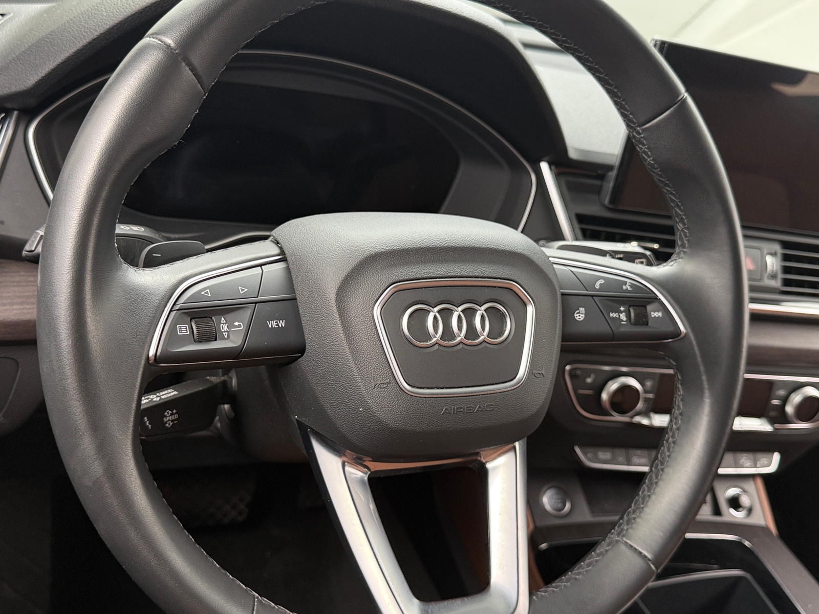 Thumbnail: 2022 Audi Q5 - 4