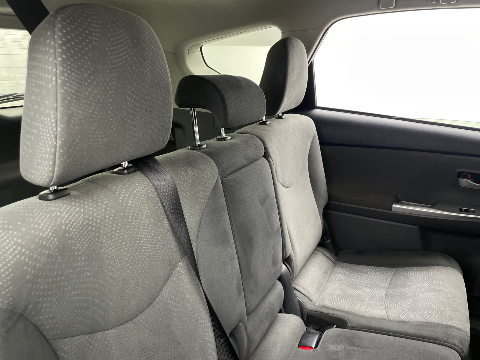 Thumbnail: 2013 Toyota Prius v - 6