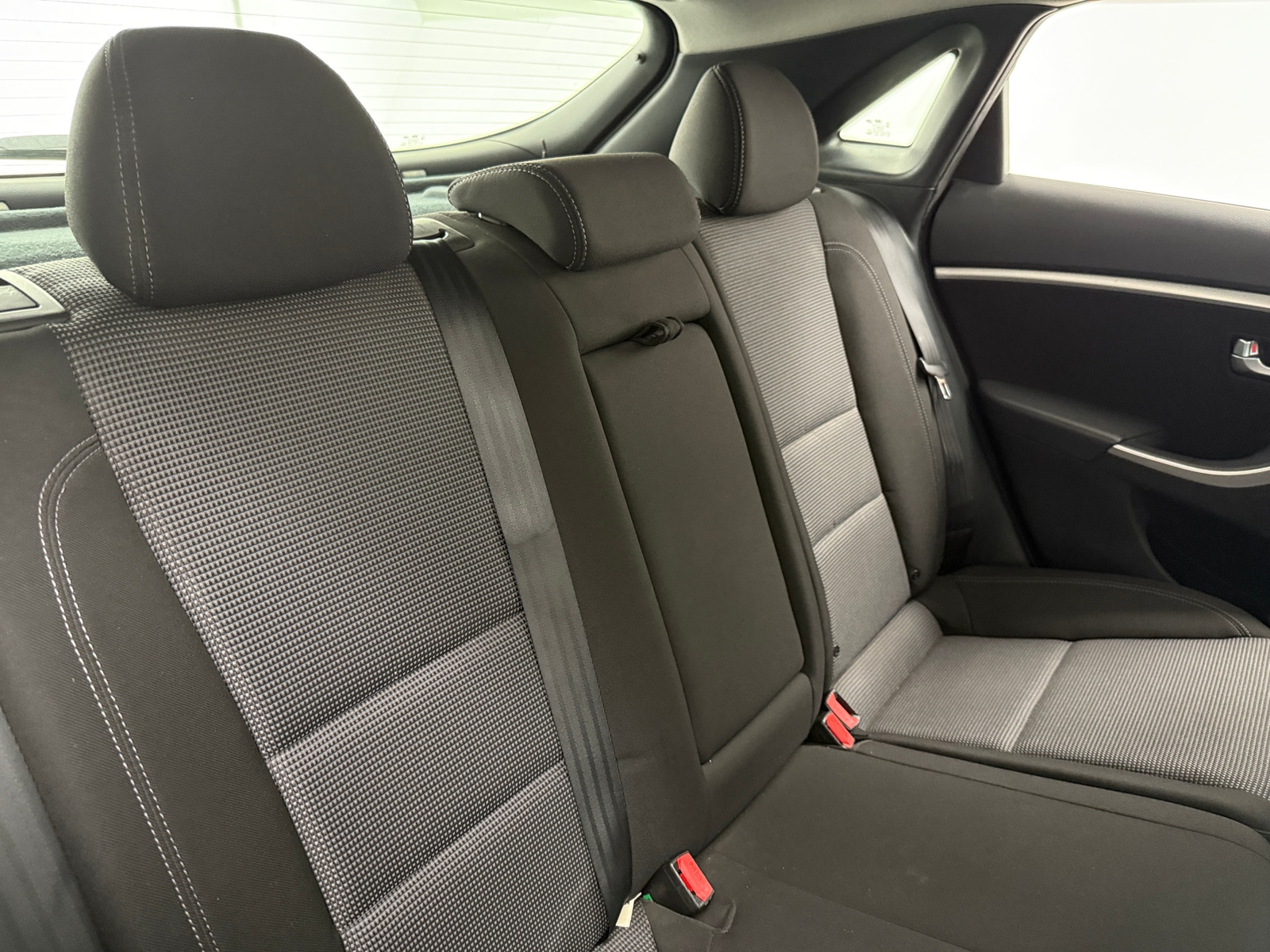 Thumbnail: 2015 Hyundai Elantra - 6