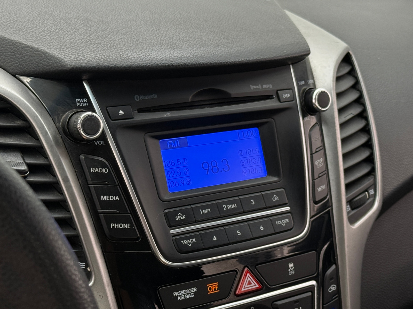 Thumbnail: 2015 Hyundai Elantra - 4