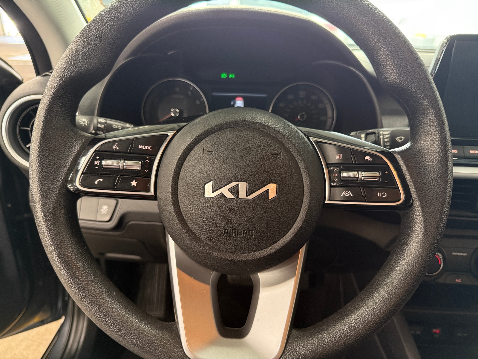 Thumbnail: 2023 Kia Forte - 5