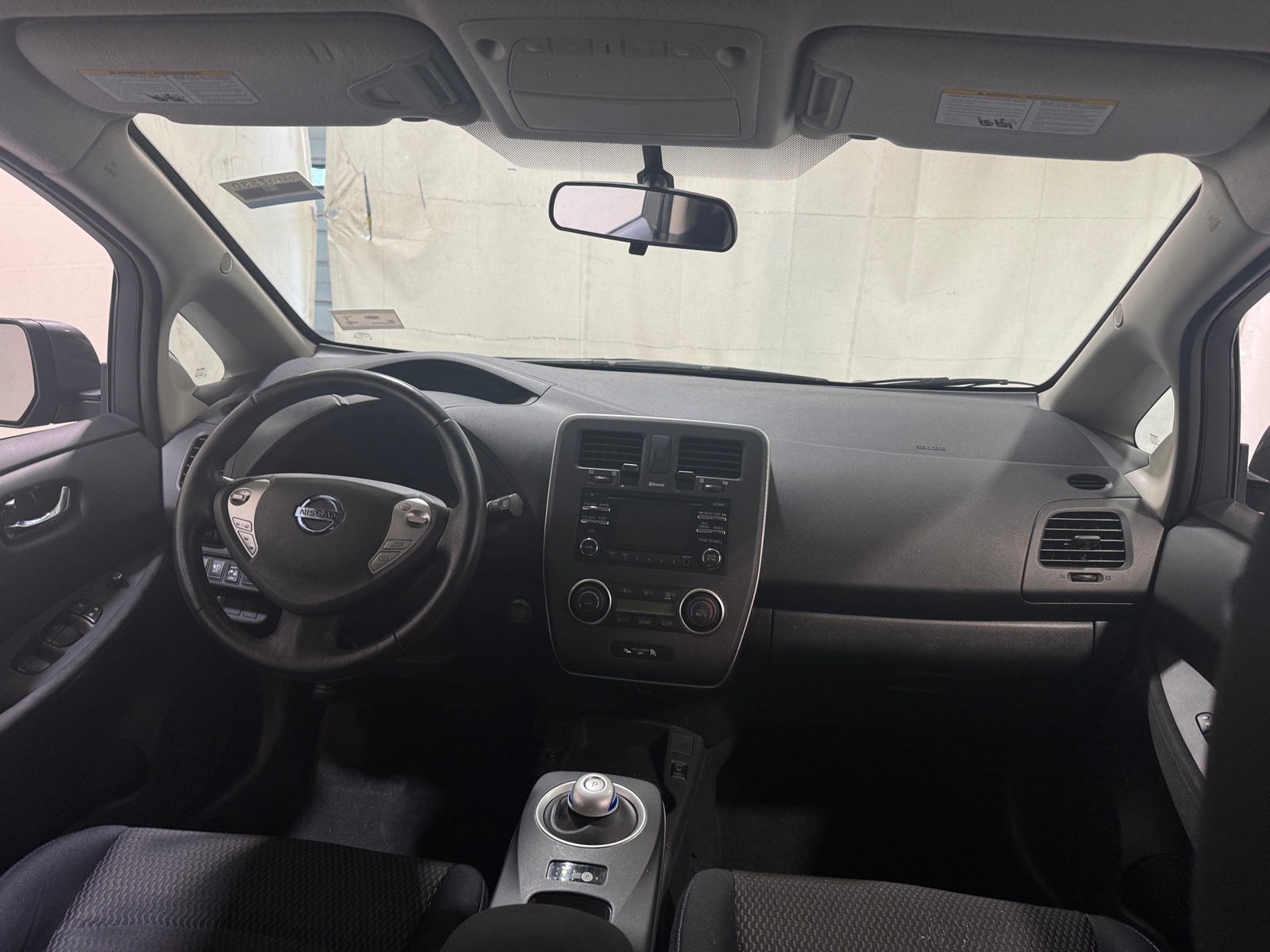 Thumbnail: 2015 Nissan Leaf - 3