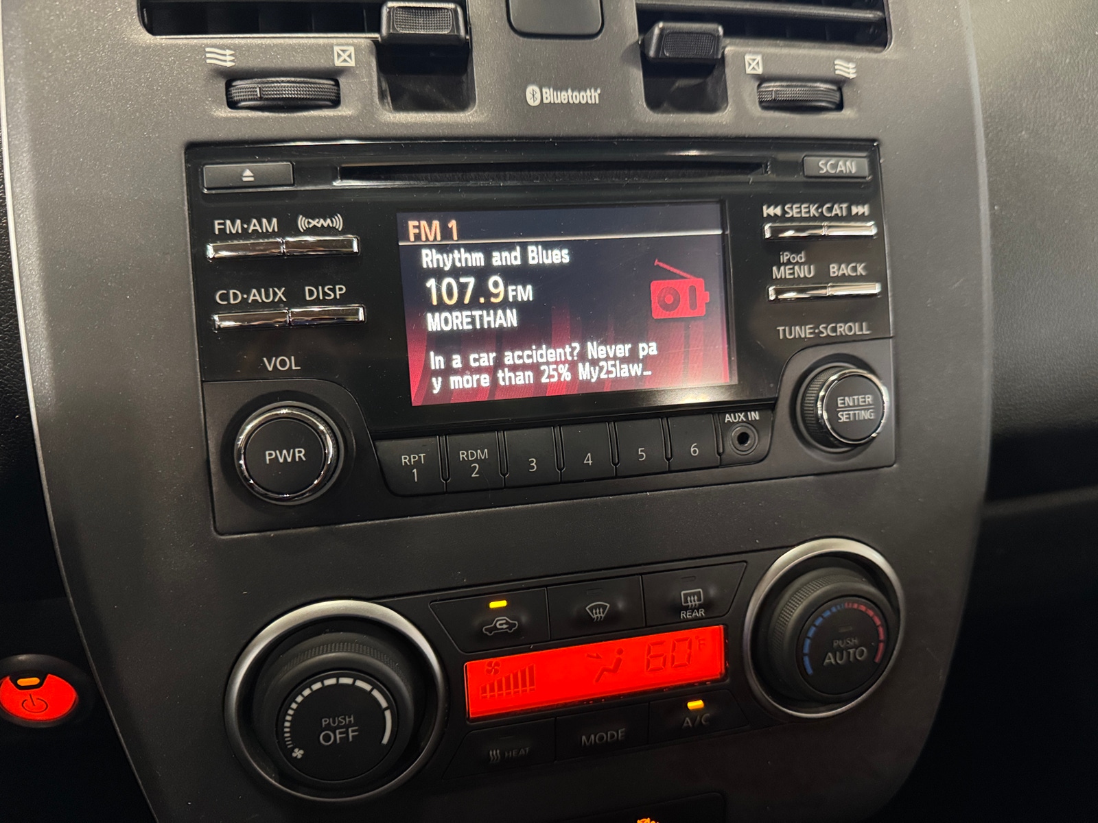 Thumbnail: 2015 Nissan Leaf - 4