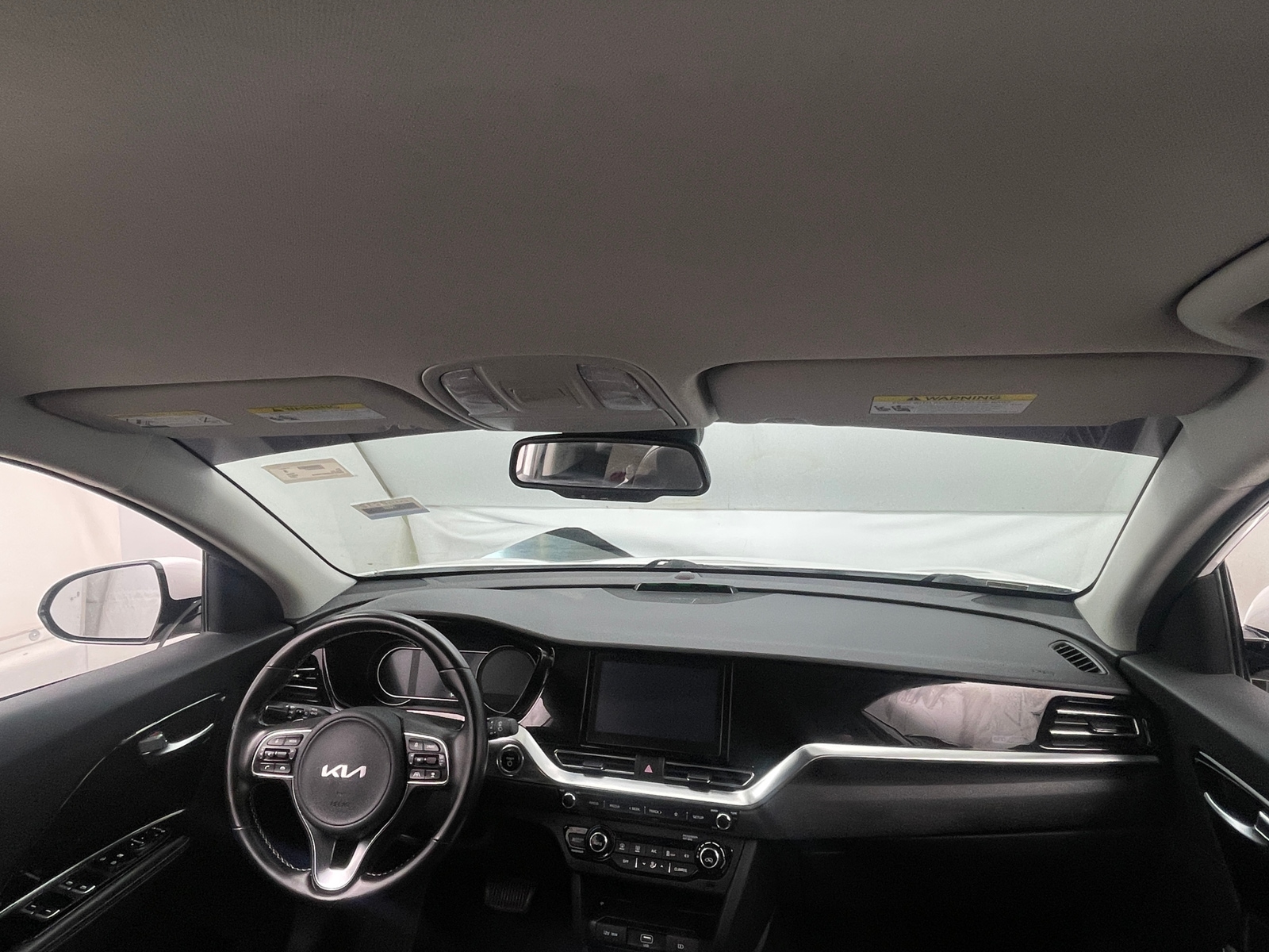 Thumbnail: 2022 Kia Niro - 2