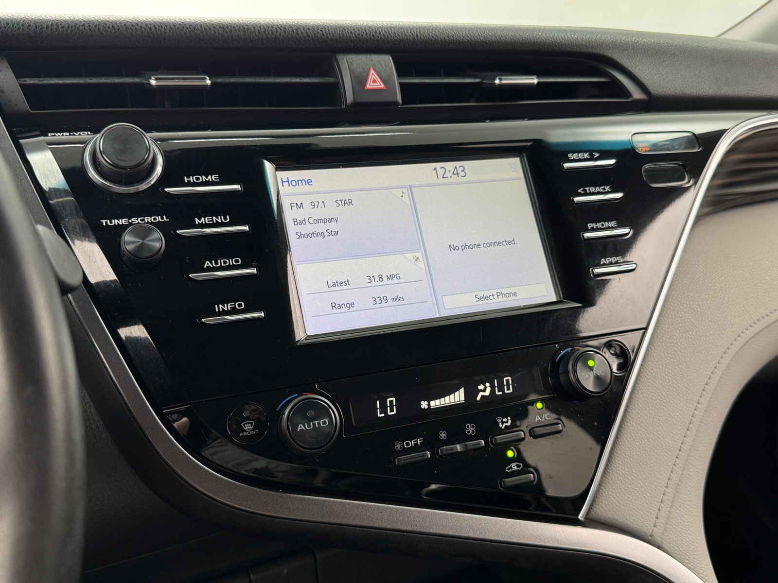 Thumbnail: 2018 Toyota Camry - 3
