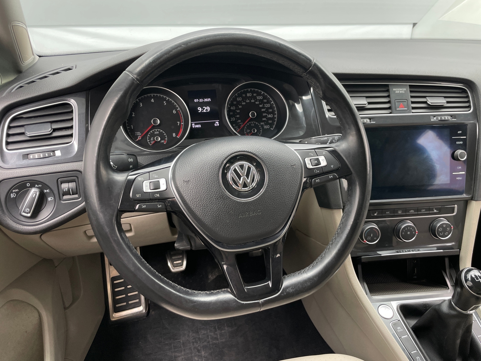 Thumbnail: 2018 Volkswagen Golf - 4