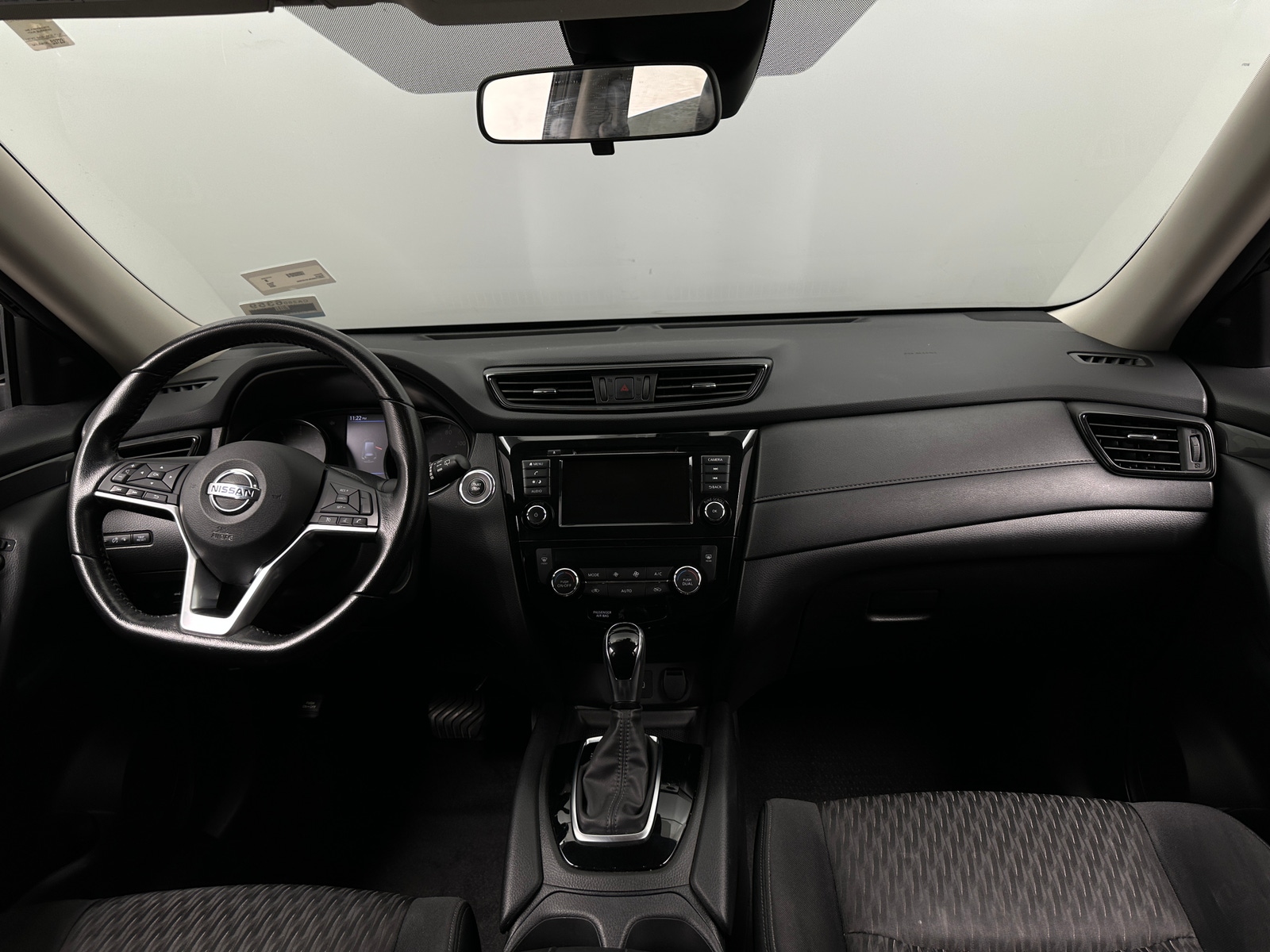 Thumbnail: 2020 Nissan Rogue - 3