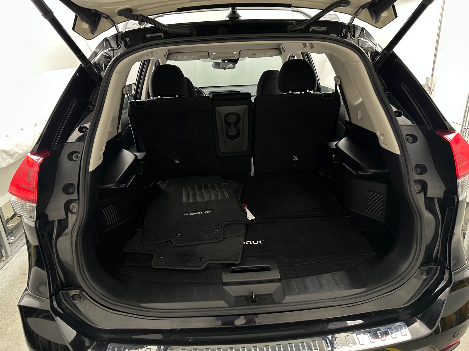 Thumbnail: 2020 Nissan Rogue - 7