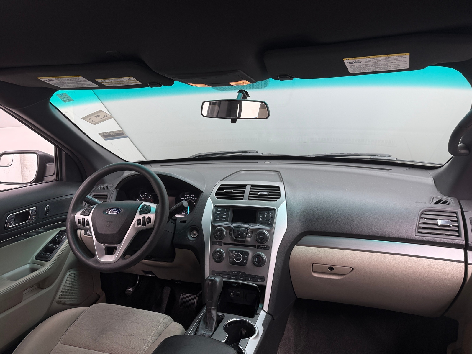 Thumbnail: 2015 Ford Explorer - 3