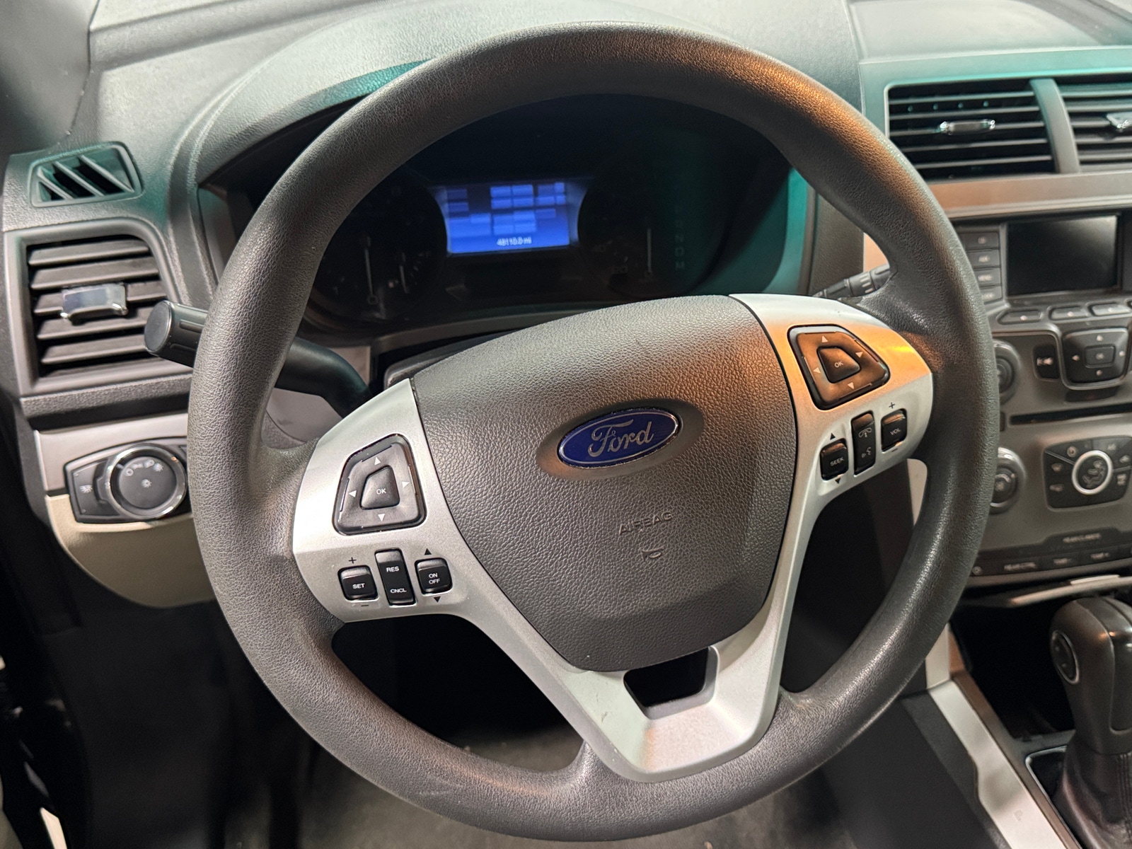 Thumbnail: 2015 Ford Explorer - 5