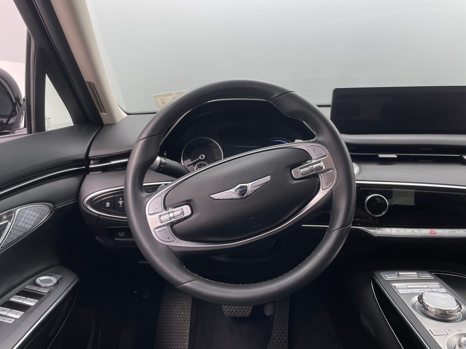 Thumbnail: 2025 Genesis GV70 - 4