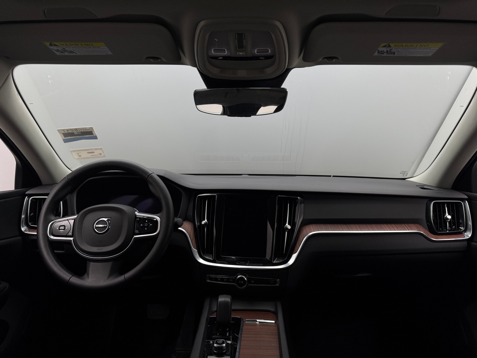 Thumbnail: 2025 Volvo S60 - 2