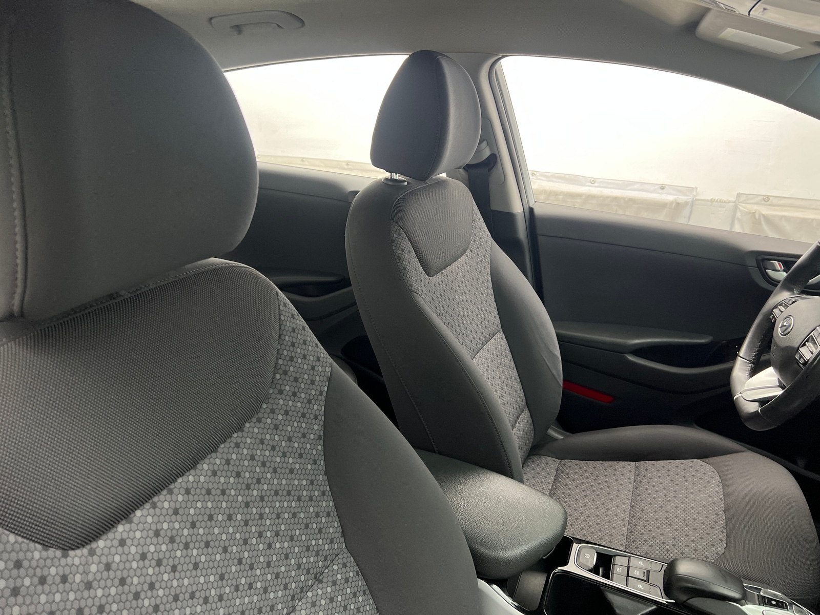 Thumbnail: 2019 Hyundai Ioniq - 2