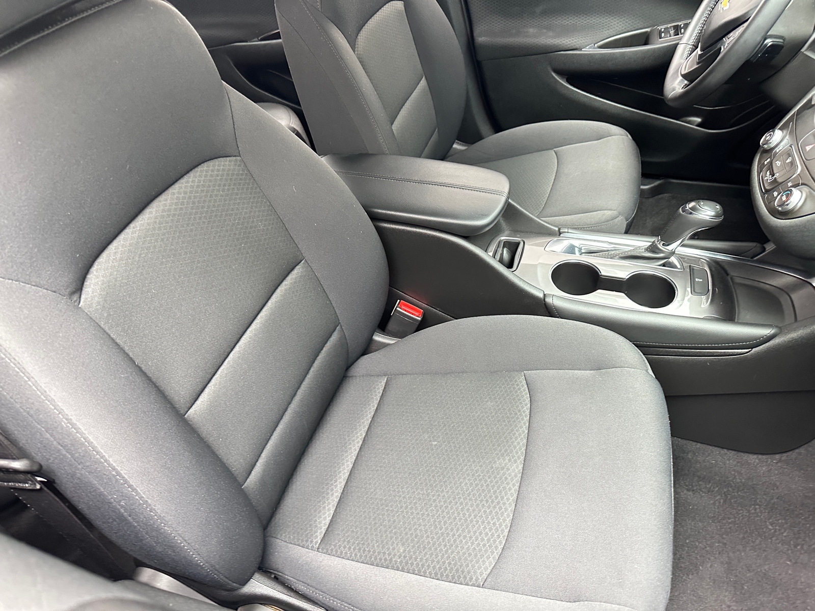Thumbnail: 2017 Chevrolet Malibu - 2
