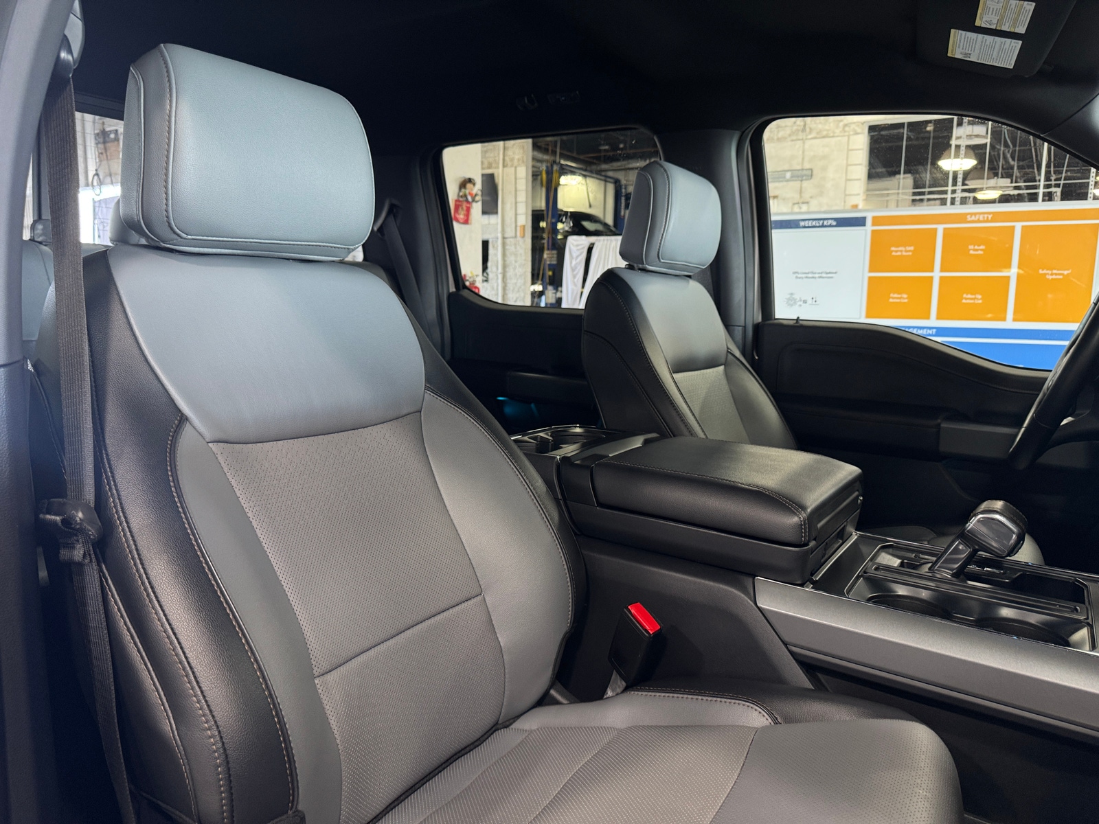 Thumbnail: 2022 Ford F-150 - 2