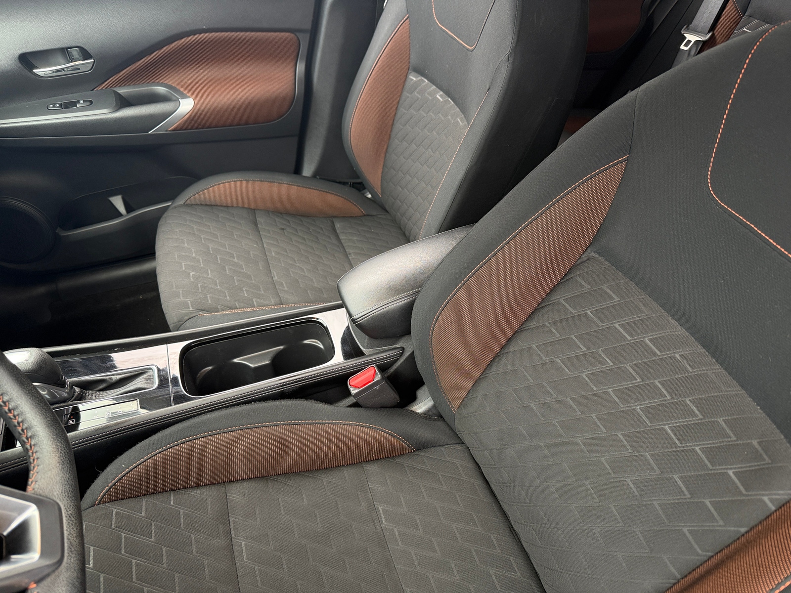 Thumbnail: 2023 Nissan Kicks - 2
