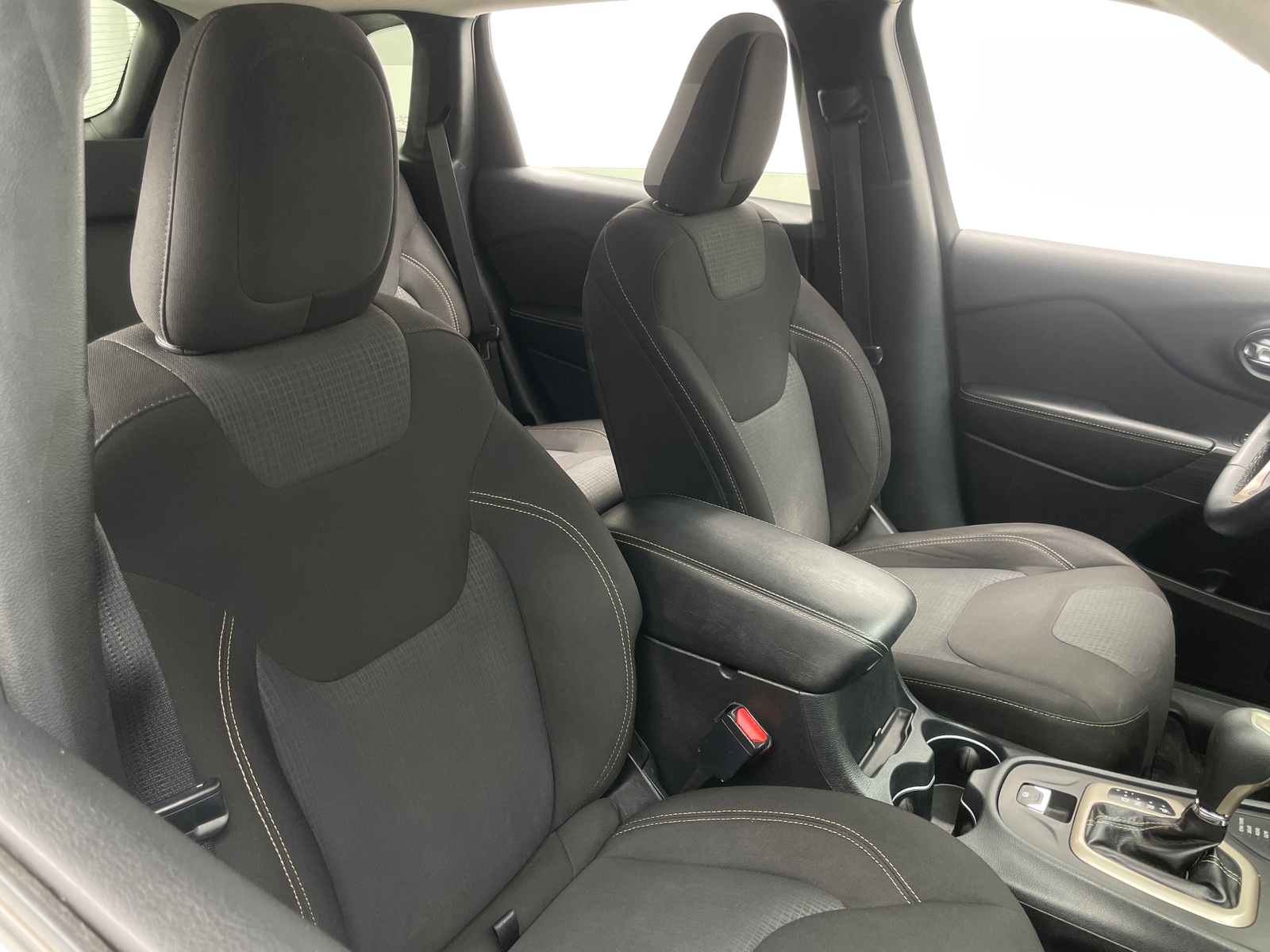 Thumbnail: 2016 Jeep Cherokee - 2