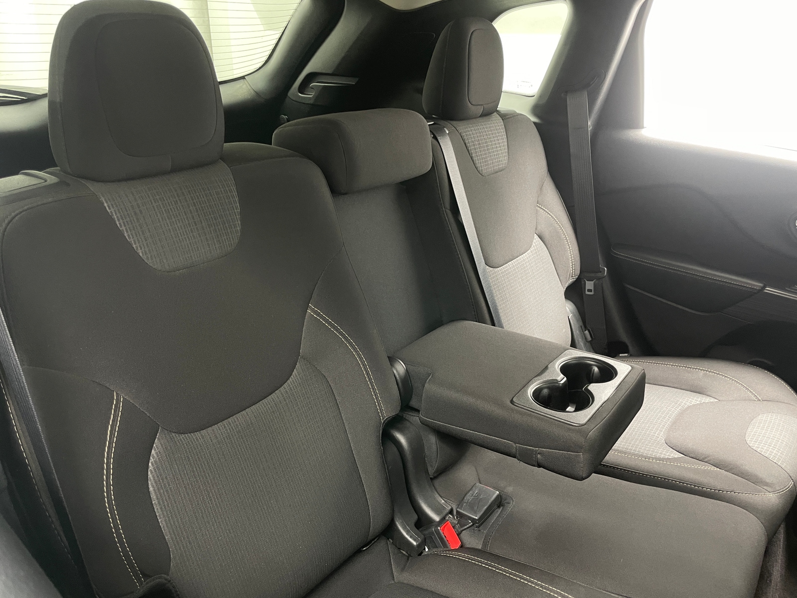Thumbnail: 2016 Jeep Cherokee - 6
