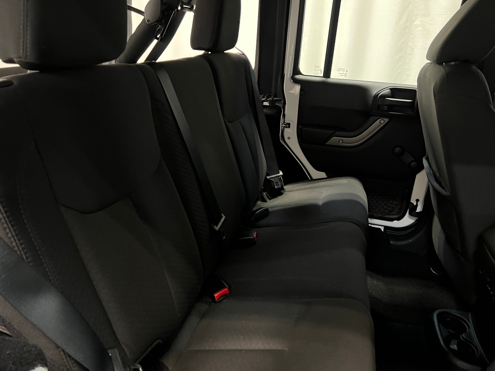 Thumbnail: 2015 Jeep Wrangler - 6